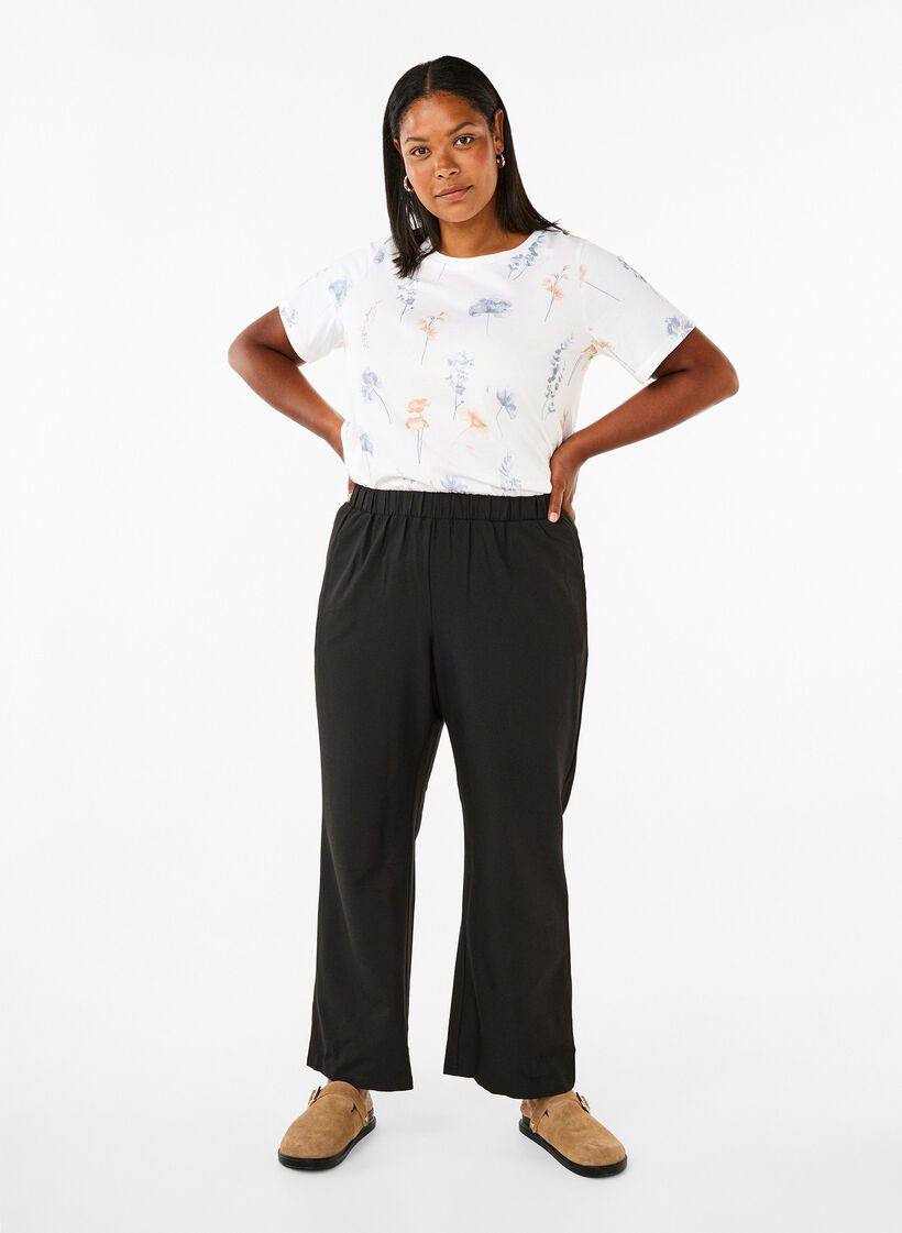 T-shirt i økologisk bomuld med blomsterprint, White W. Blue flower, Model image number 2