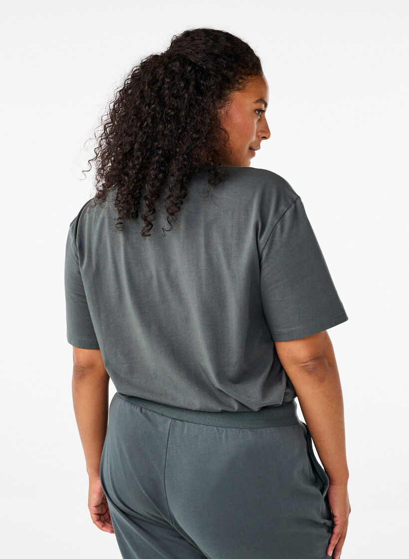 Sporty t-shirt i &oslash;kologisk bomuld, , Model image number 2