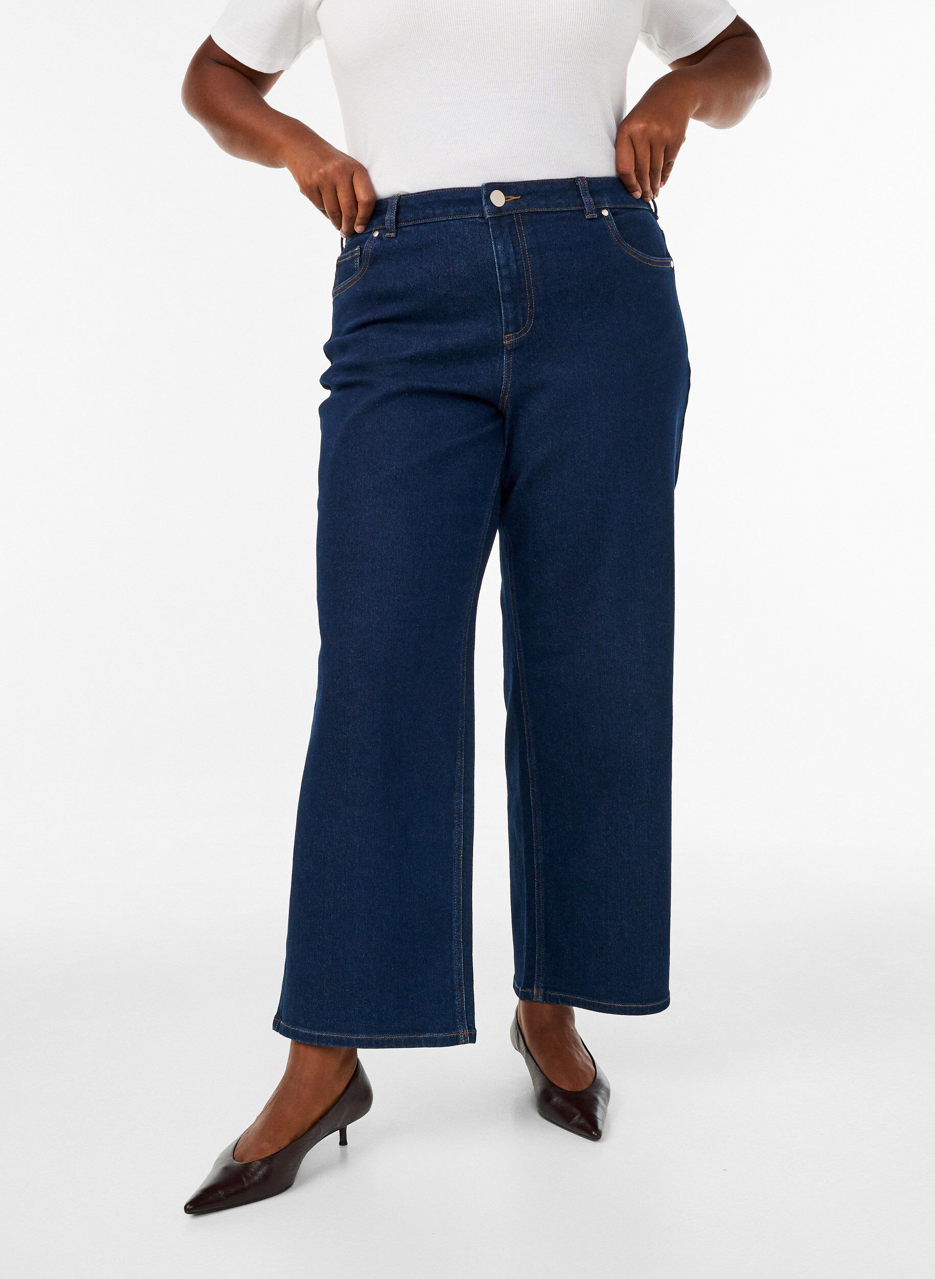 ZizziMyra jeans med h&oslash;j talje og wide fit, Bl&aring;, Model image number 2