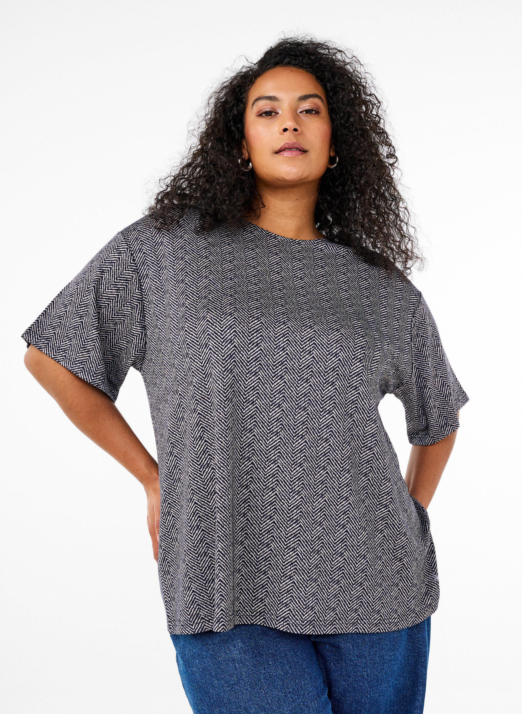 Zizzi Oversize bluse med m&oslash;nster, Bl&aring;, Model image number 0