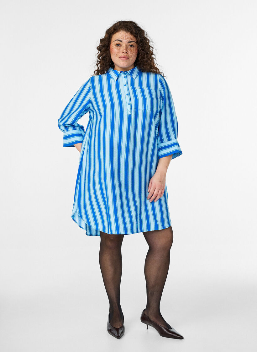 Kort kjole med krave og brystlomme, Bl&aring;, Model image number 1