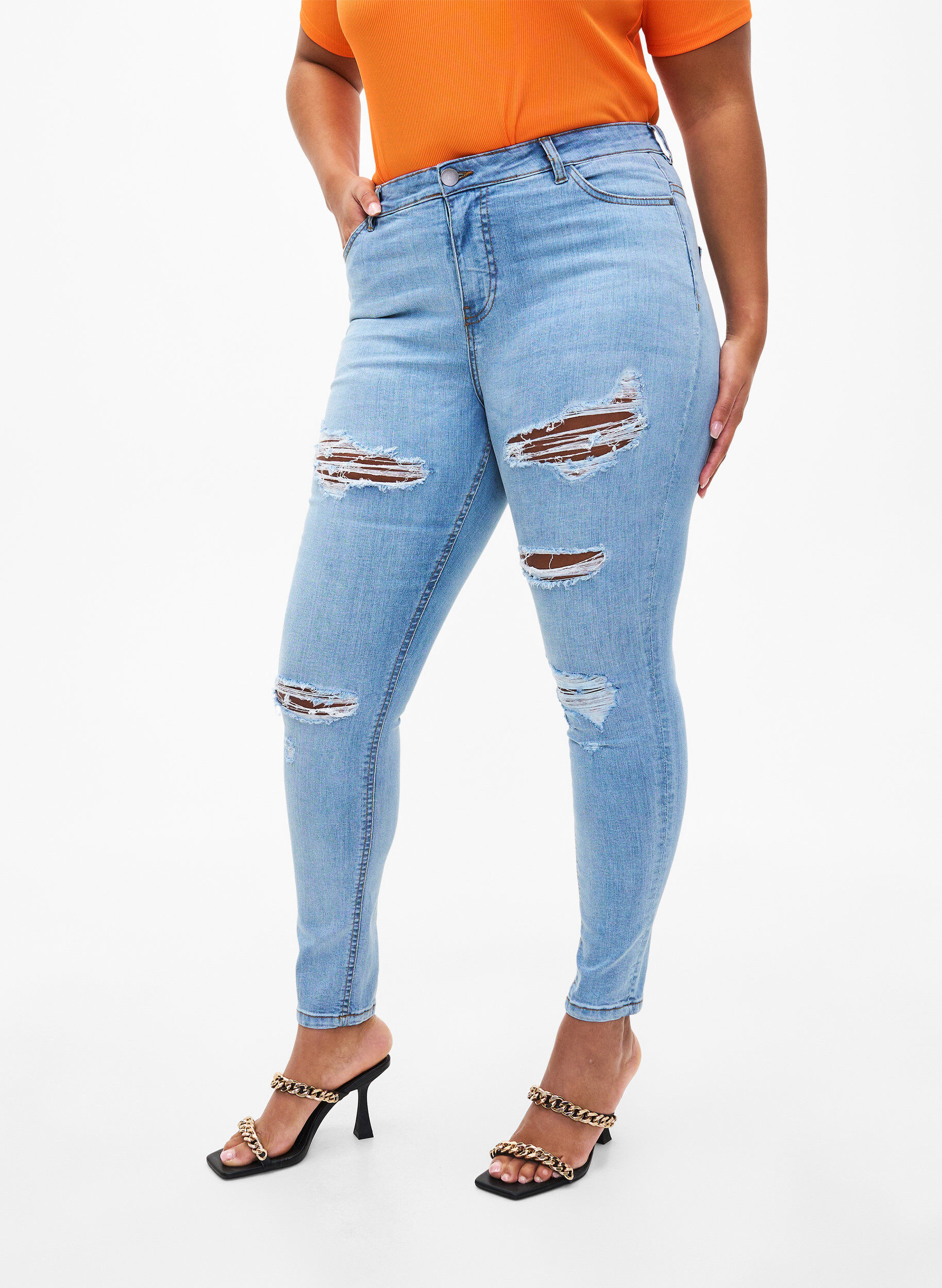 Zizzi Slim fit jeans med sliddetaljer, Light Blue, Model image number 2