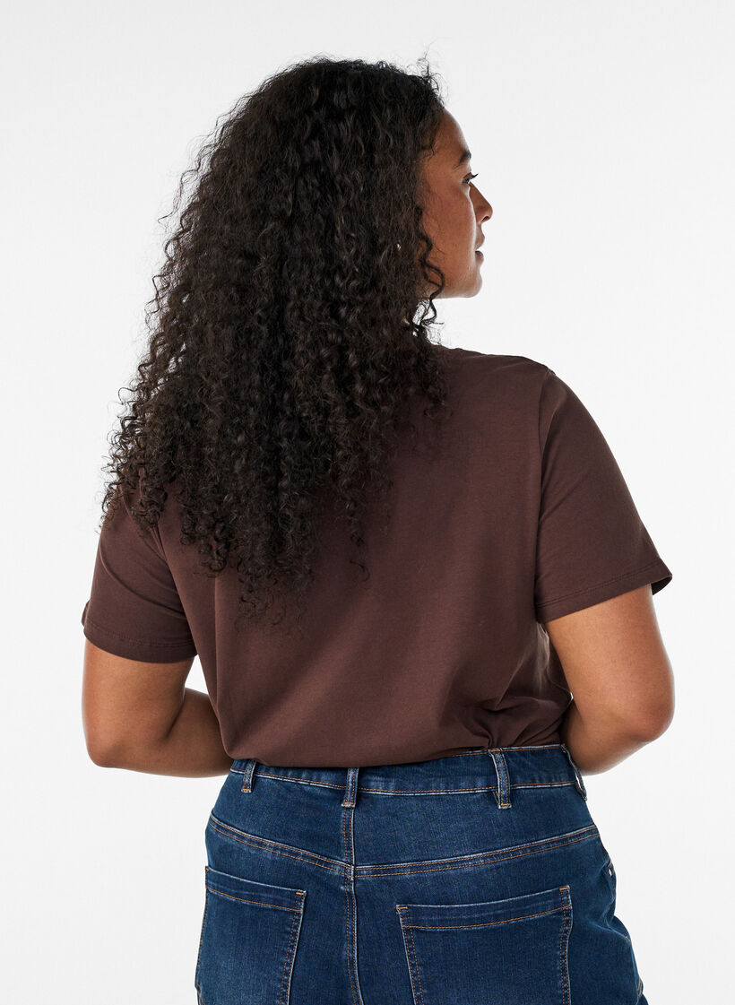 Ensfarvet basis t-shirt i bomuld, Brun, Model image number 2