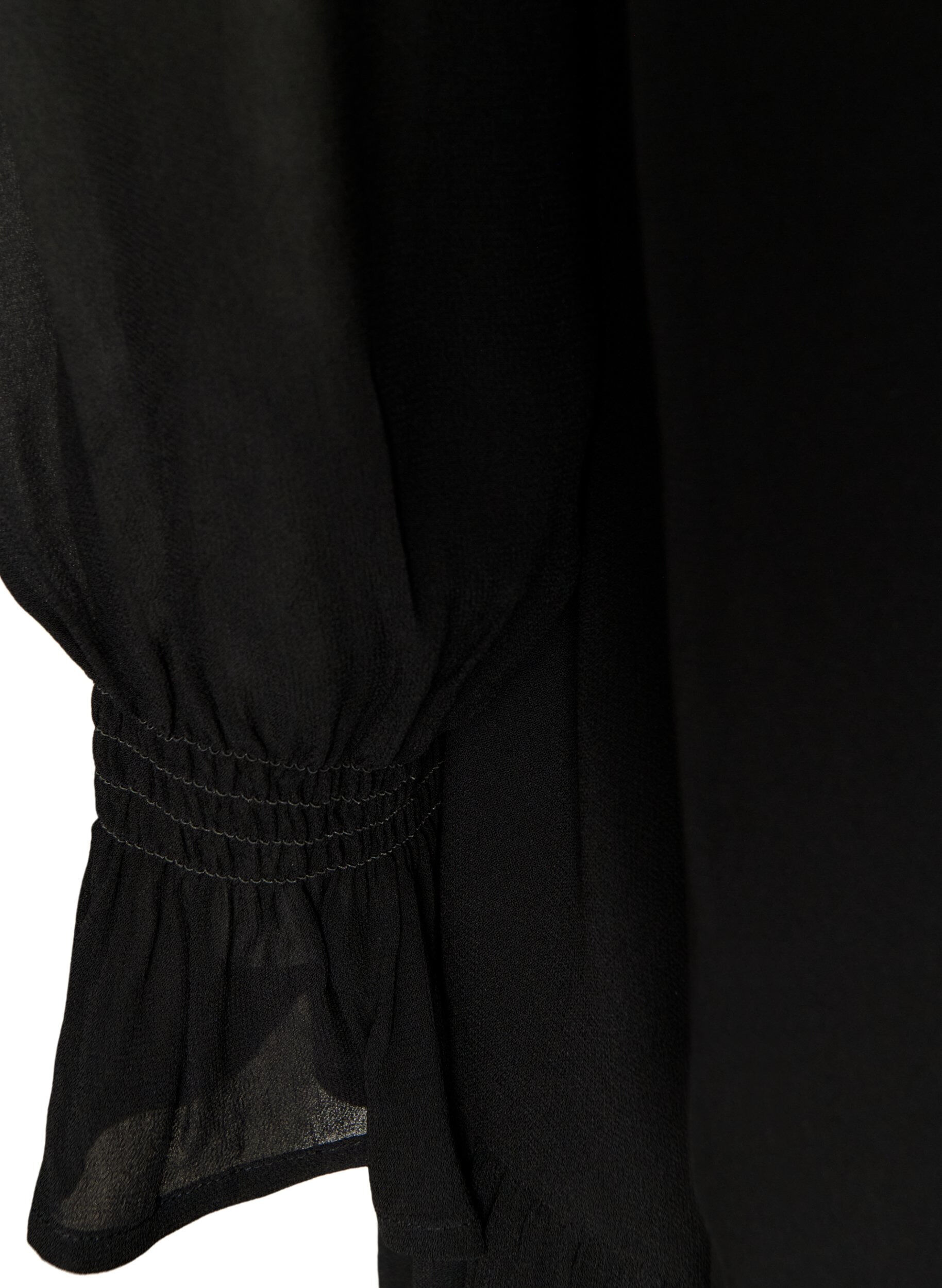 ZizziViskosekjole med fl&aelig;ser og transparente &aelig;rmer, Sort, Packshot image number 3