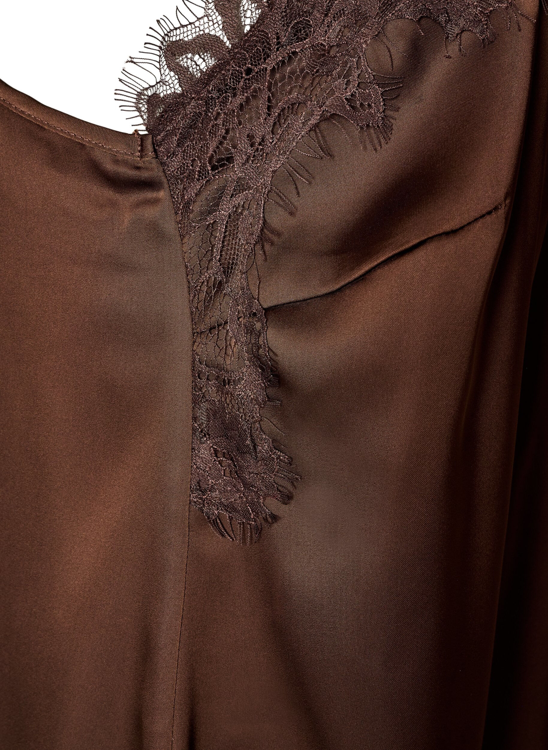 ZizziSatinkjole med blonde og asymmetrisk kant, Brun, Packshot image number 3
