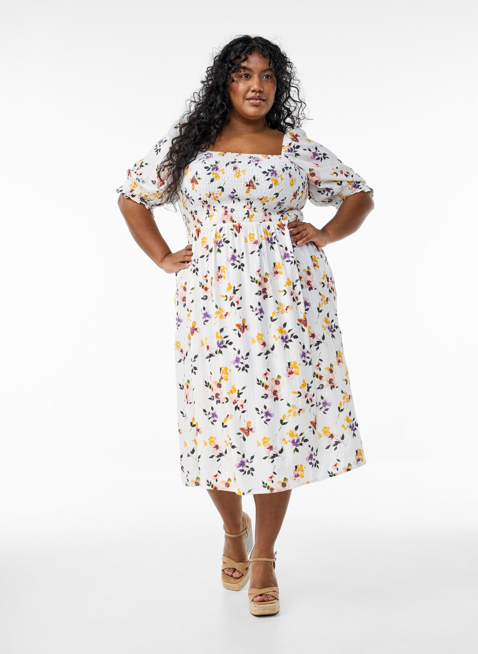ZizziBlomstret sommerkjole i viskose, Hvid, Model image number 0