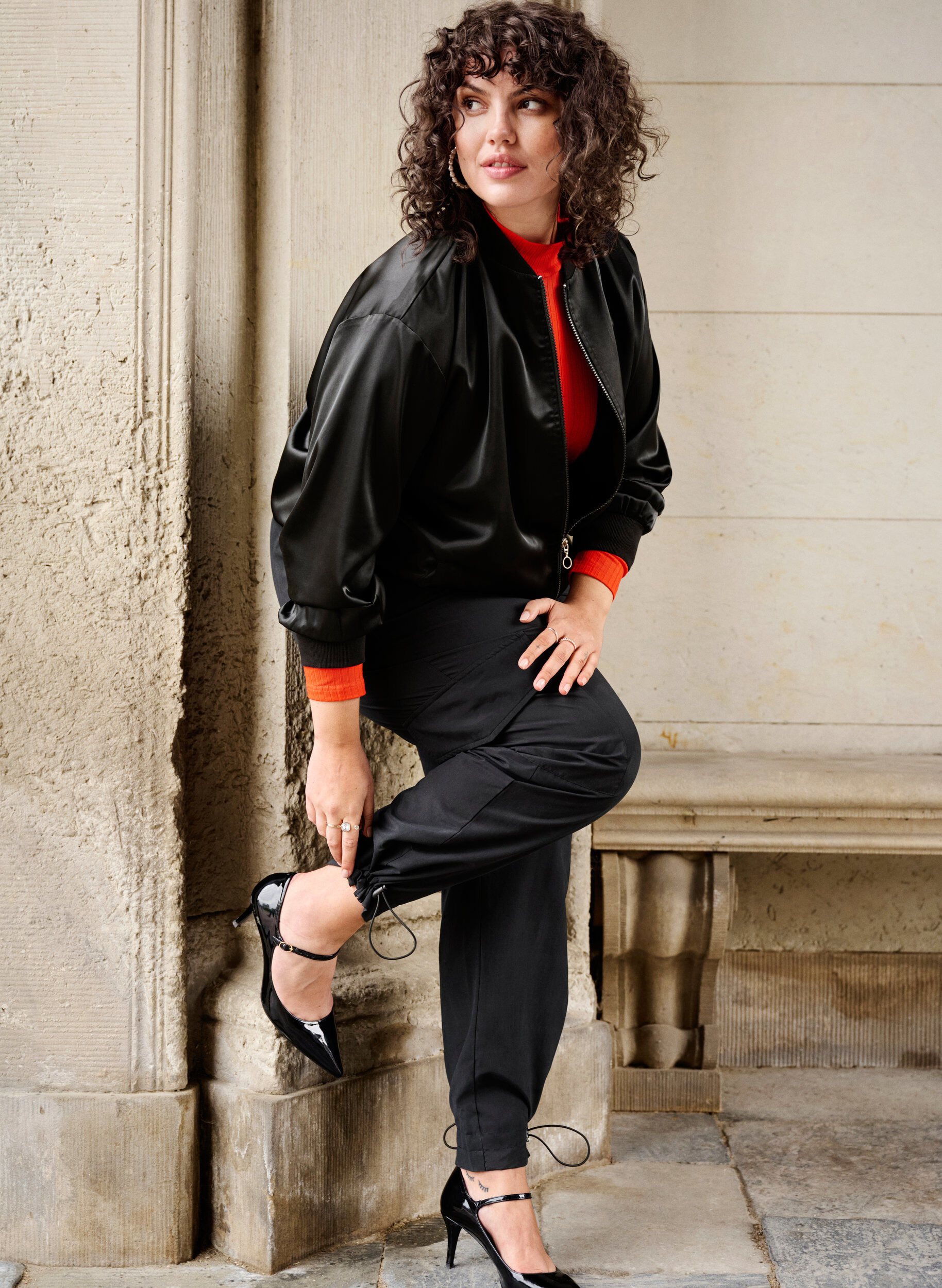 Zizzi Bomberjakke med lynl&aring;s og sn&oslash;re, Black, Image image number 1