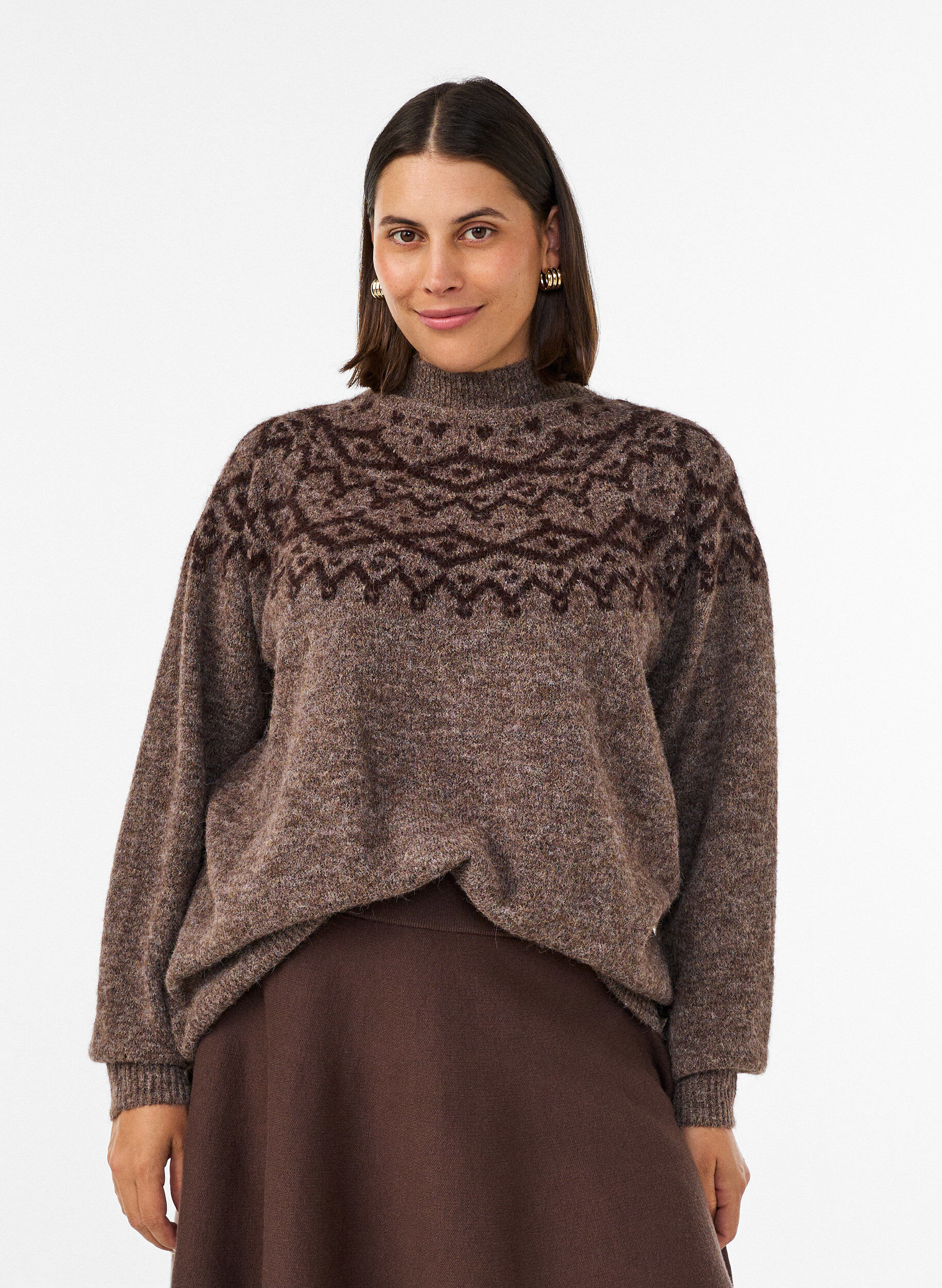 Striktr&oslash;je med jacquardm&oslash;nster, Brun, Model