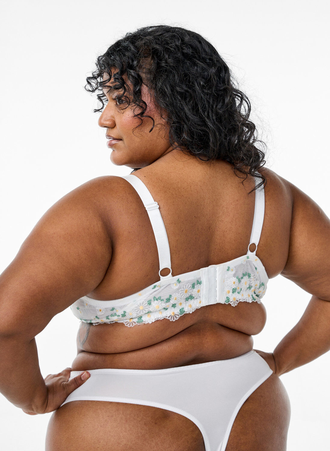 Zizzi Balconette-bh i mesh med margueritbroderi, Hvid, Model image number 1