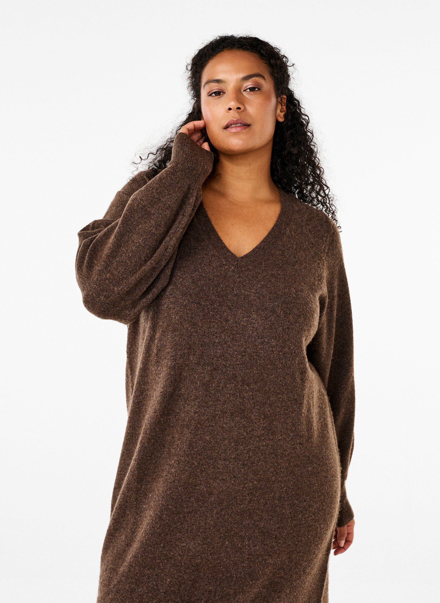 ZizziLang&aelig;rmet strikkjole med V-hals, Brun, Model image number 2