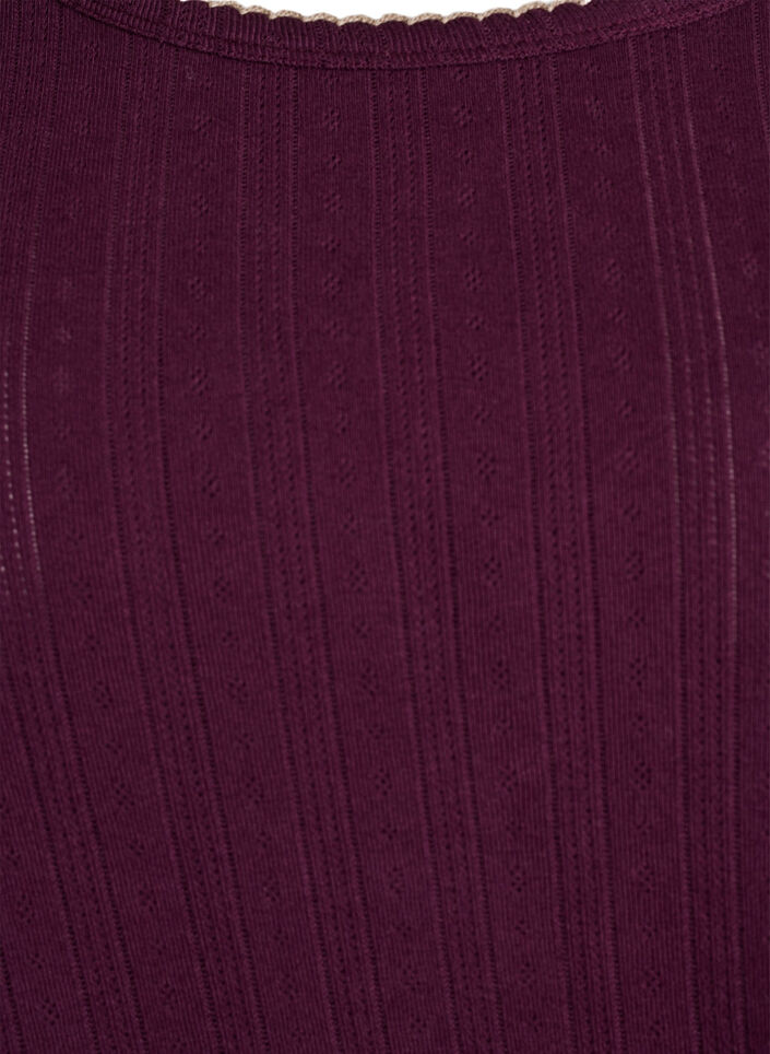 Natbluse i &oslash;kologisk bomuld med hulm&oslash;nster, M&oslash;rk Bordeaux, Packshot image number 2