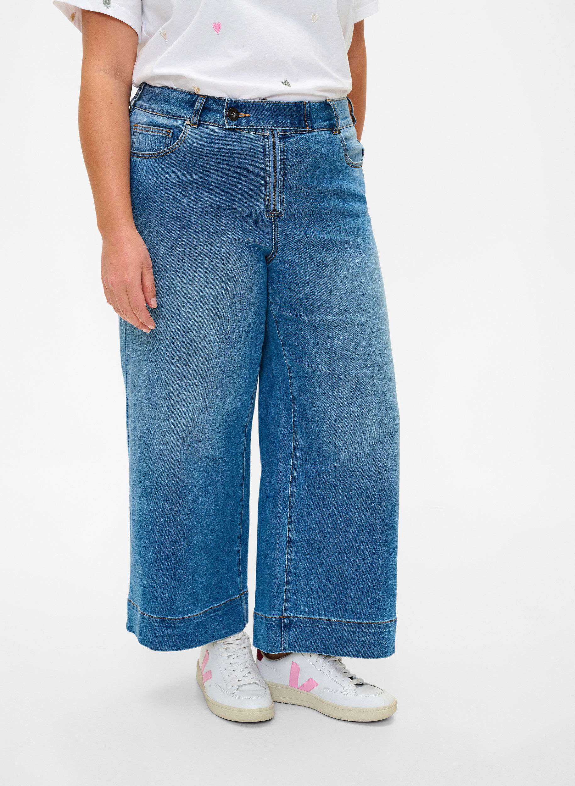 Zizzi Cropped jeans med vidde, Bl&aring;, Model image number 2