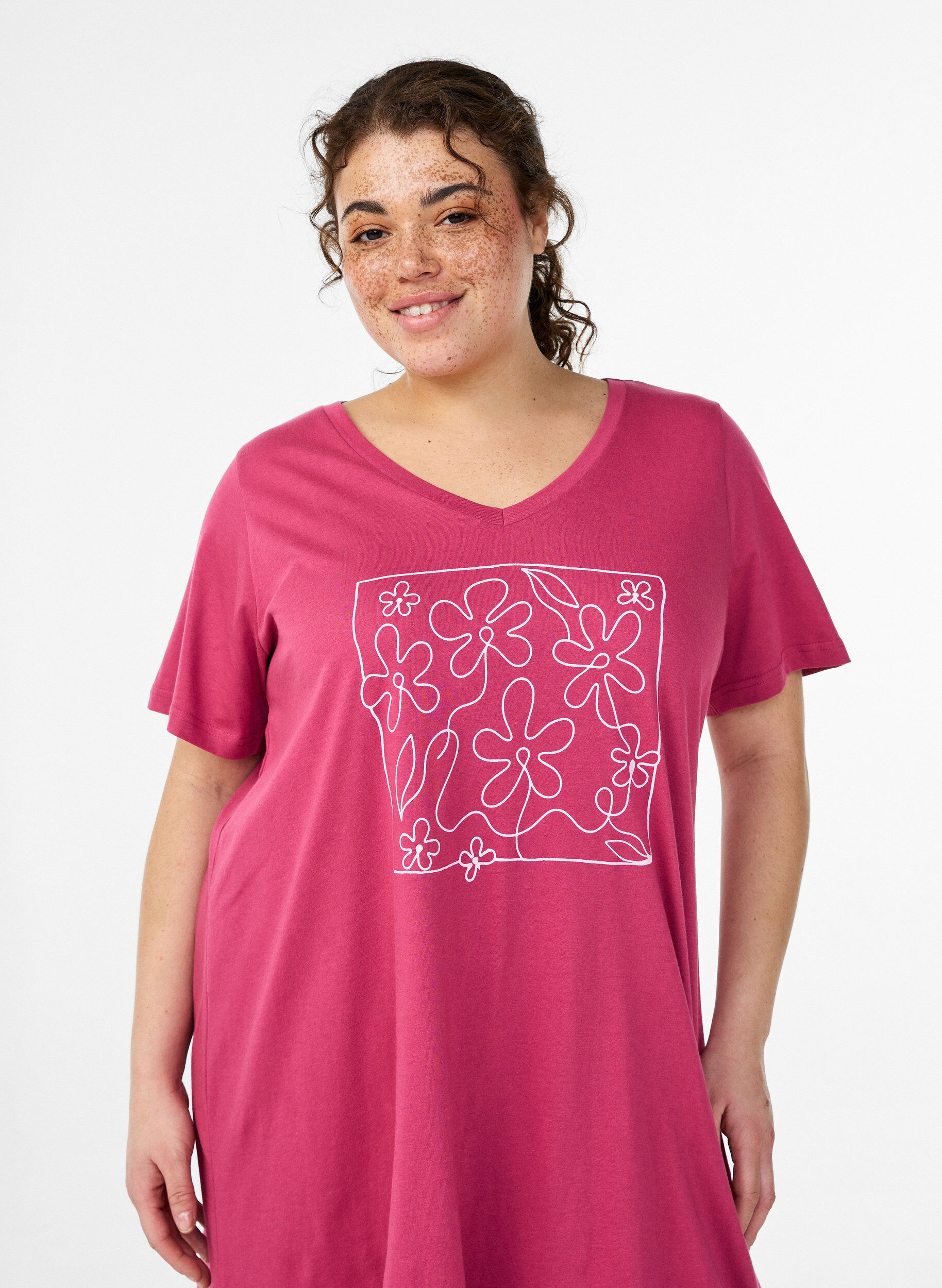 ZizziNatkjole i &oslash;kologisk bomuld med v-hals , R&oslash;d, Model image number 2