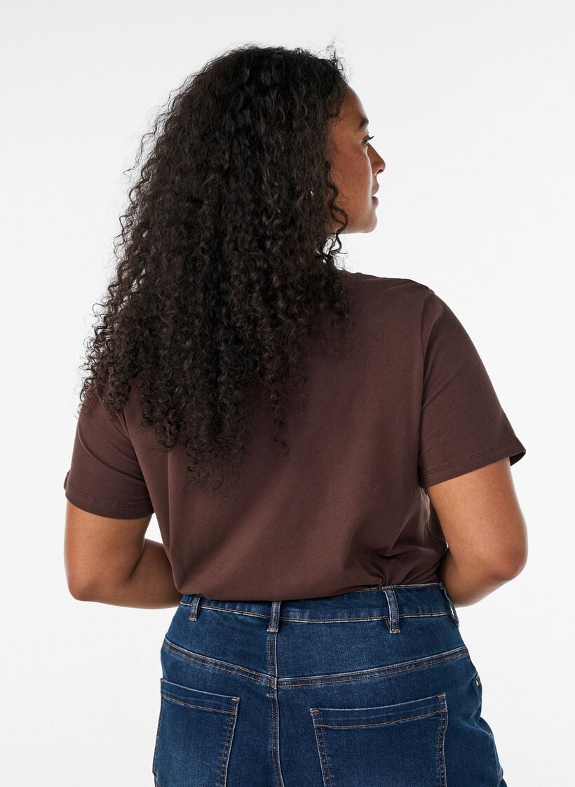 Ensfarvet basis t-shirt i bomuld, Brun, Model image number 2