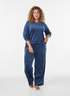 Velourbluse med broderet tekstmotiv, Bl&aring;, Model image number 1