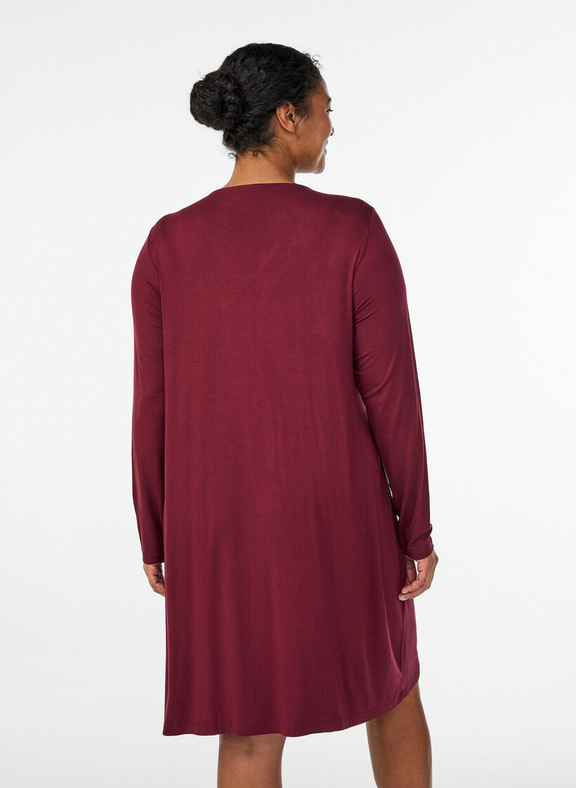 Langærmet natkjole med blondeindsats og v-udskæring, Rød, Model image number 2