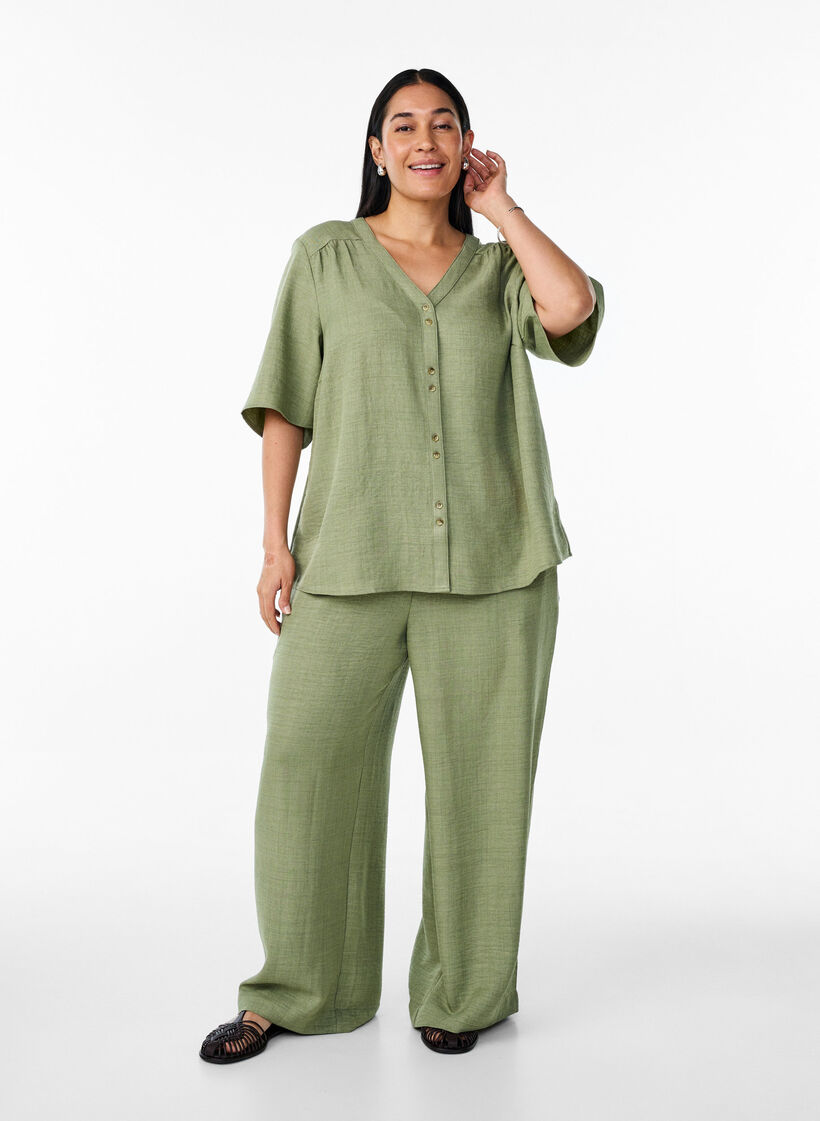 Skjortebluse med v-hals og korte ærmer, Grøn, Model image number 1