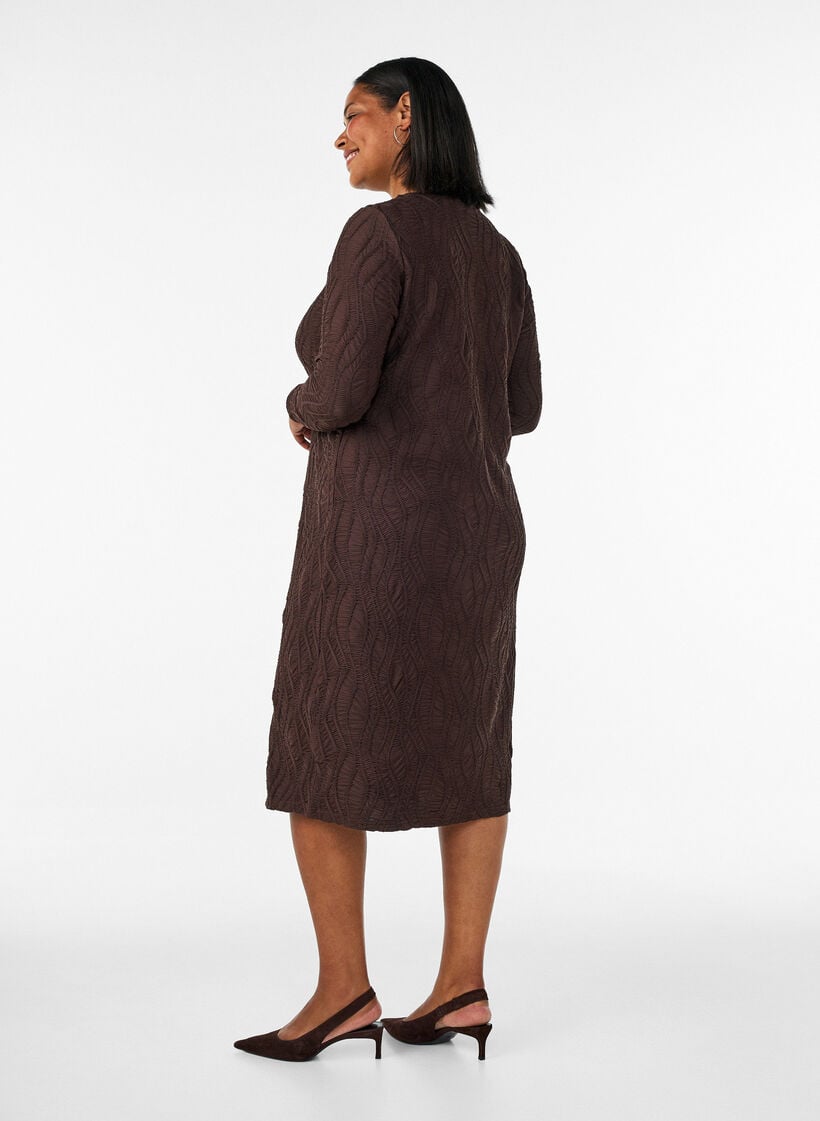 Midikjole med b&oslash;lgende struktur og lange &aelig;rmer, Brun, Model image number 1