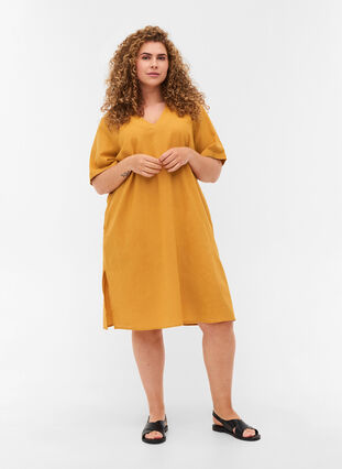 Kortærmet kjole i bomuldsmix med hør, Honey Mustard, Model image number 2