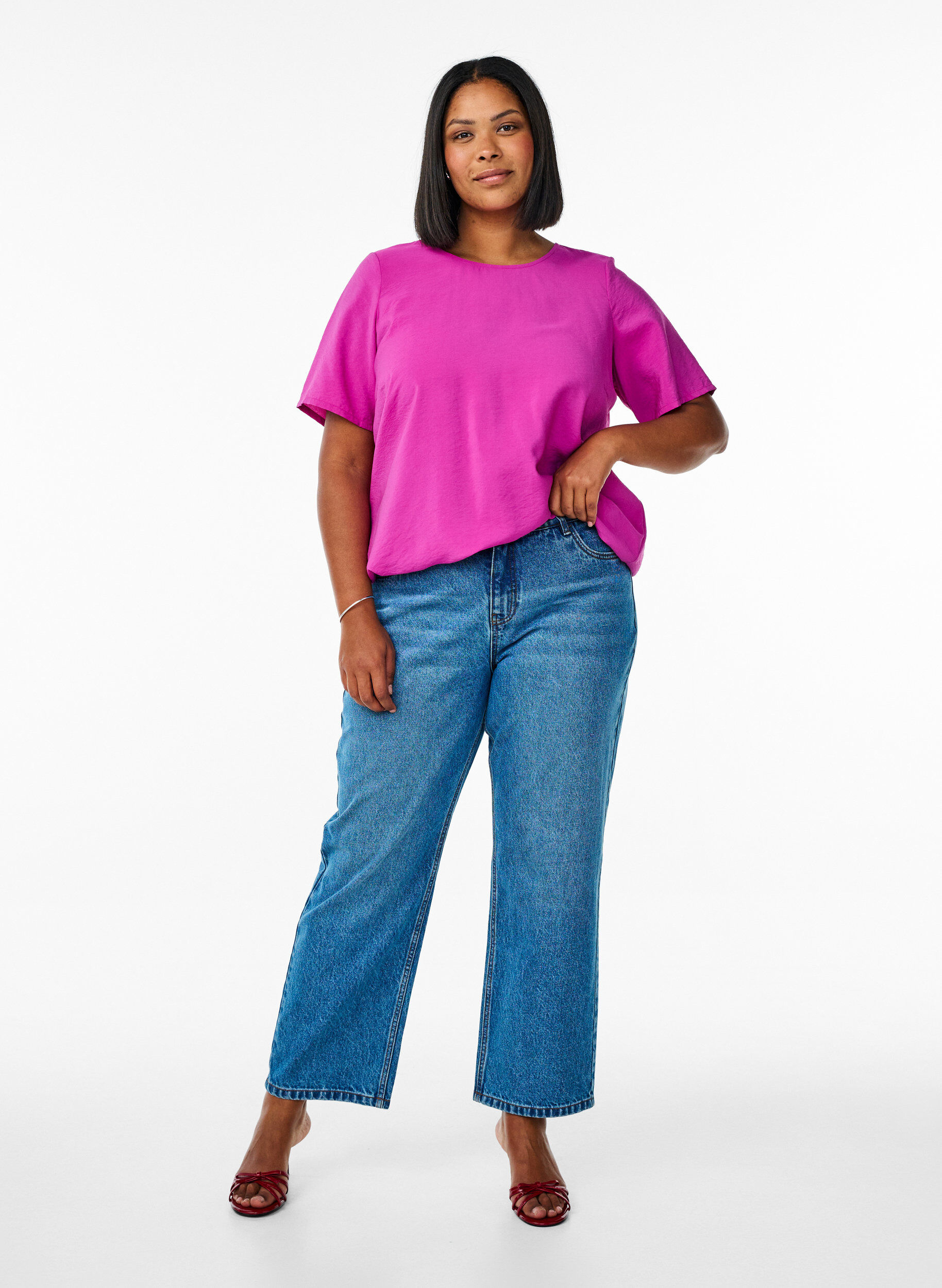 Zizzi Kort&aelig;rmet bluse med elastikkant forneden, Lyser&oslash;d, Model image number 1