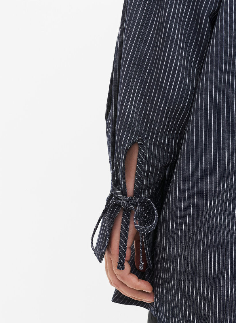 Skjorte med bindedetalje på ærmet, Navy Stripe, Model image number 2