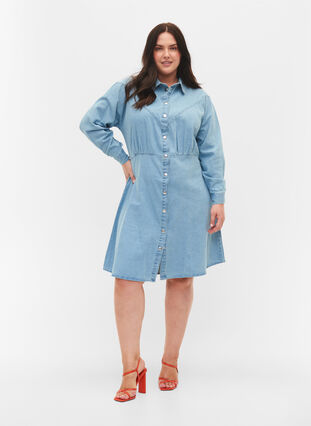 Denimkjole med knapper og lange ærmer, Light blue denim, Model image number 2