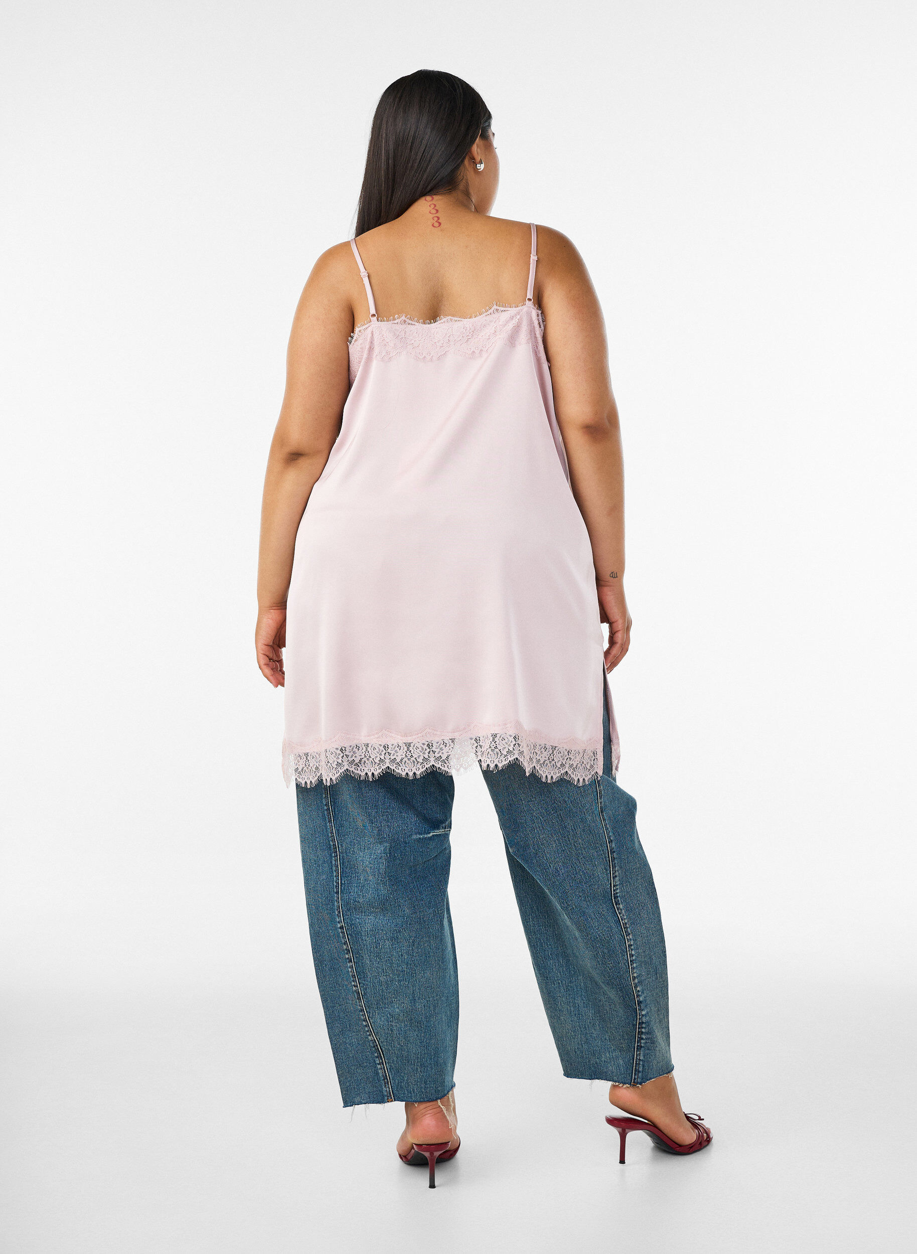 ZizziLang satintop med blondekanter, Lyser&oslash;d, Model image number 2