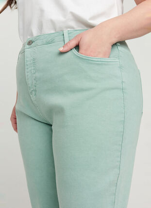 Mom fit Mille jeans i bomuld, Chinois Green, Model image number 2