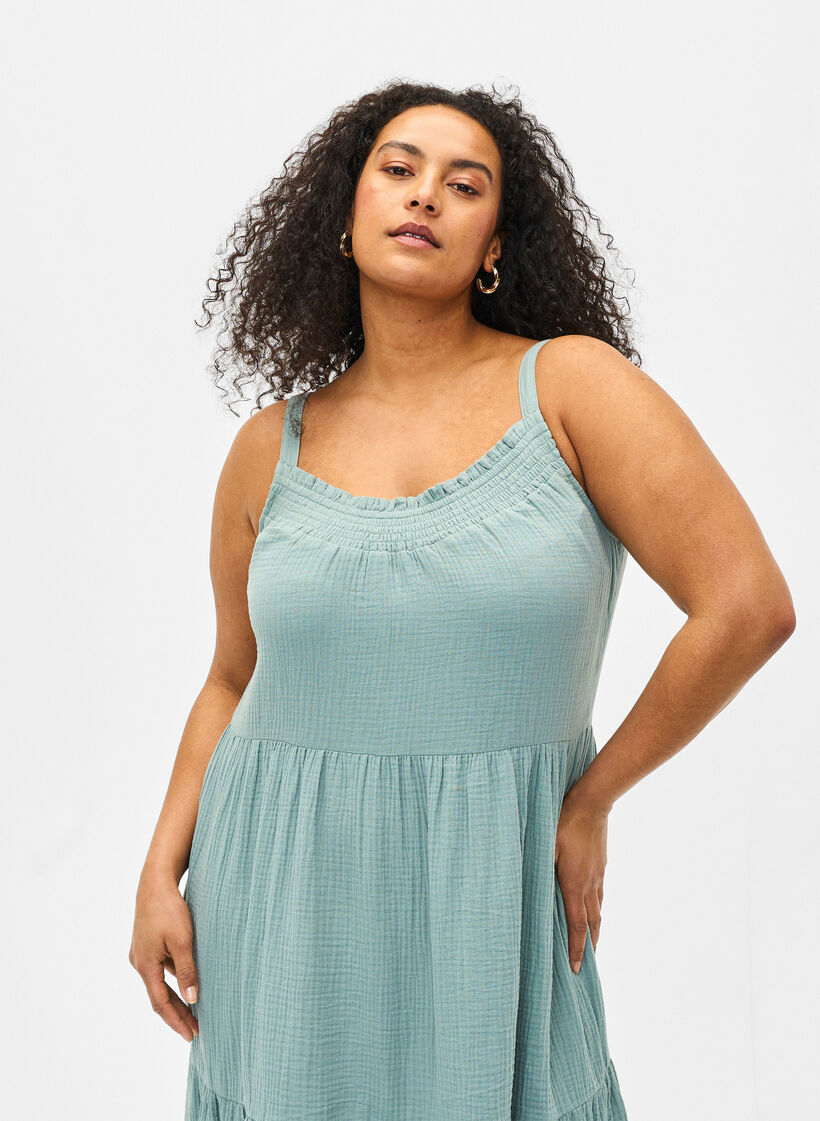 Ensfarvet stropkjole i bomuld, Chinois Green, Model image number 2