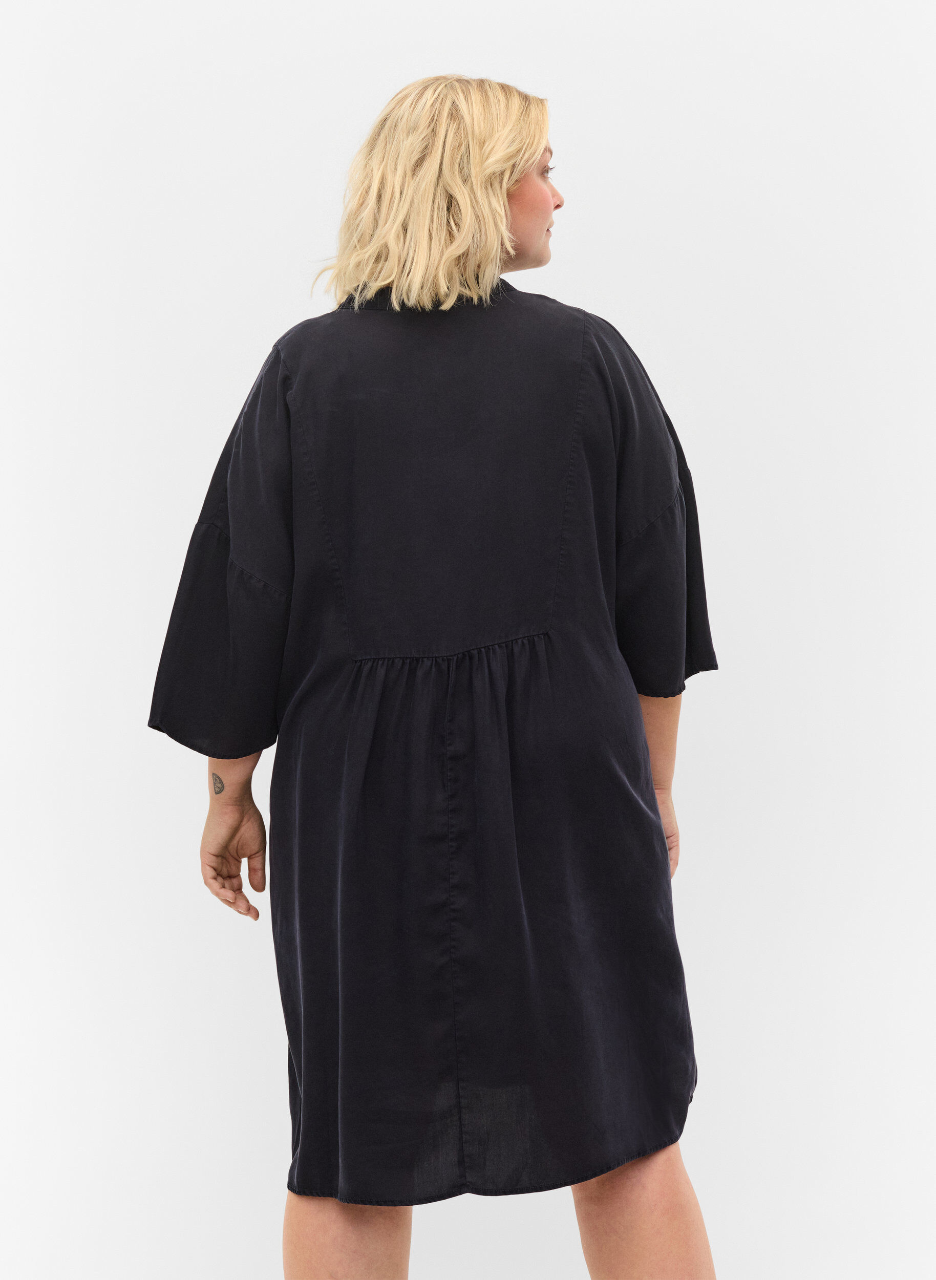 Zizzi Kjole med 3/4 &aelig;rmer i lyocell (TENCEL&trade;), Black, Model image number 1