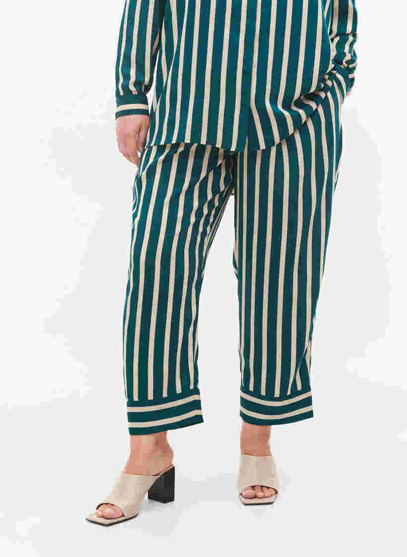 Løstsiddende bukser med striber, Green Stripe, Model image number 2