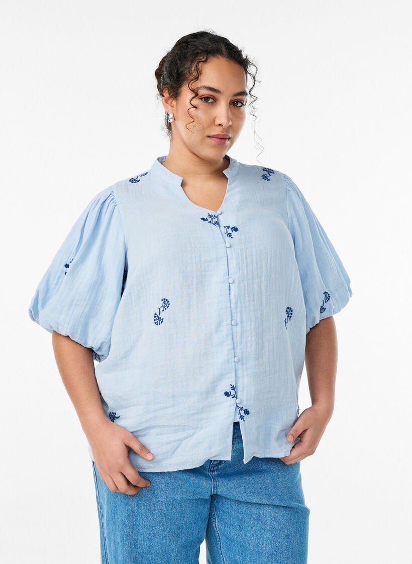 Bluse i bomuldsmusselin med ballon&aelig;rmer og broderede detaljer, Bl&aring;, Model image number 0