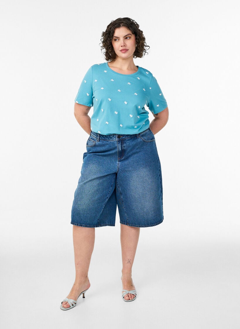 T-shirt i &oslash;kologisk bomuld med broderede motiver, Bl&aring;, Model image number 1