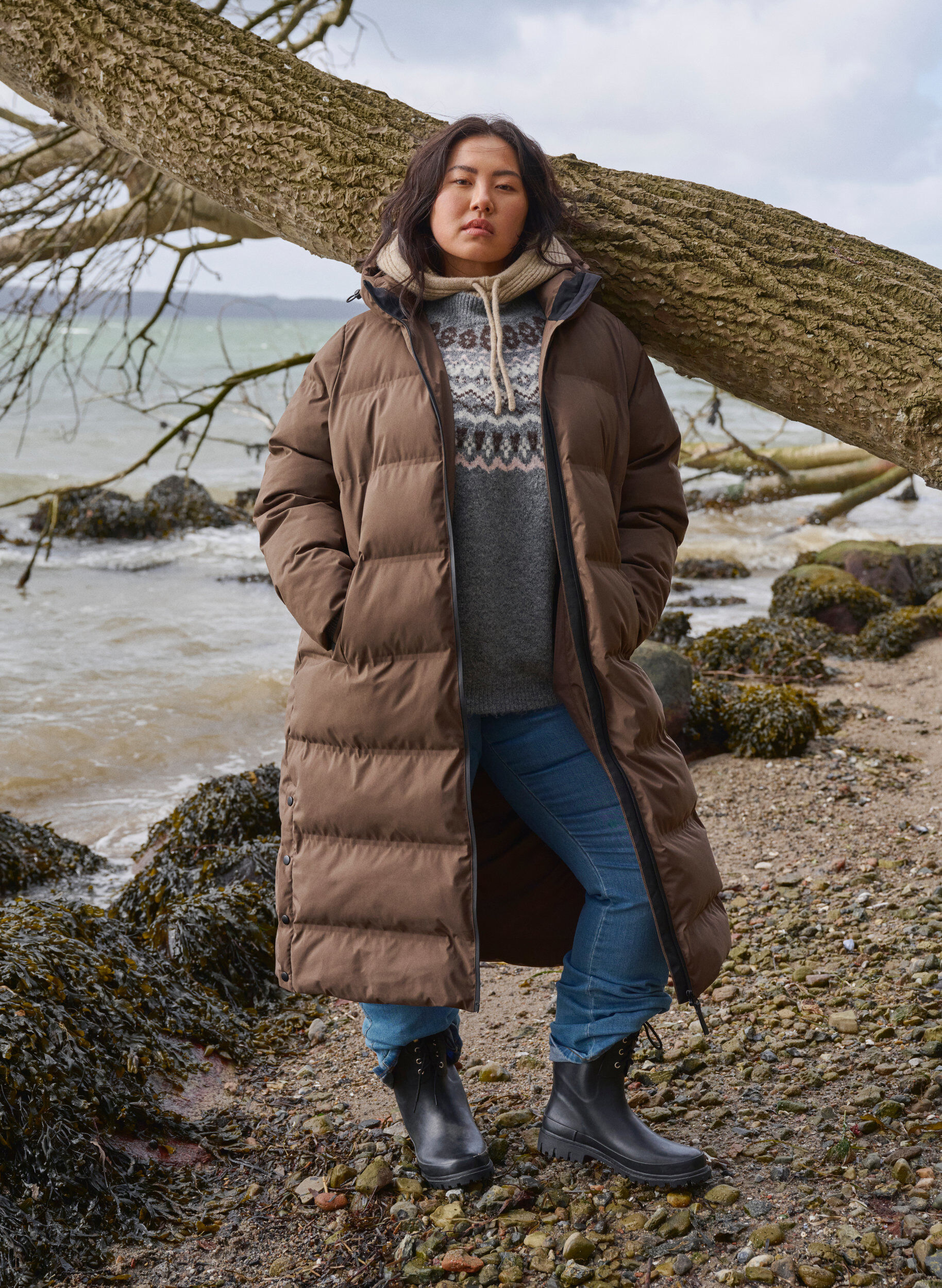 Zizzi Lang puffer vinterjakke med h&aelig;tte, Brun, Image image number 0