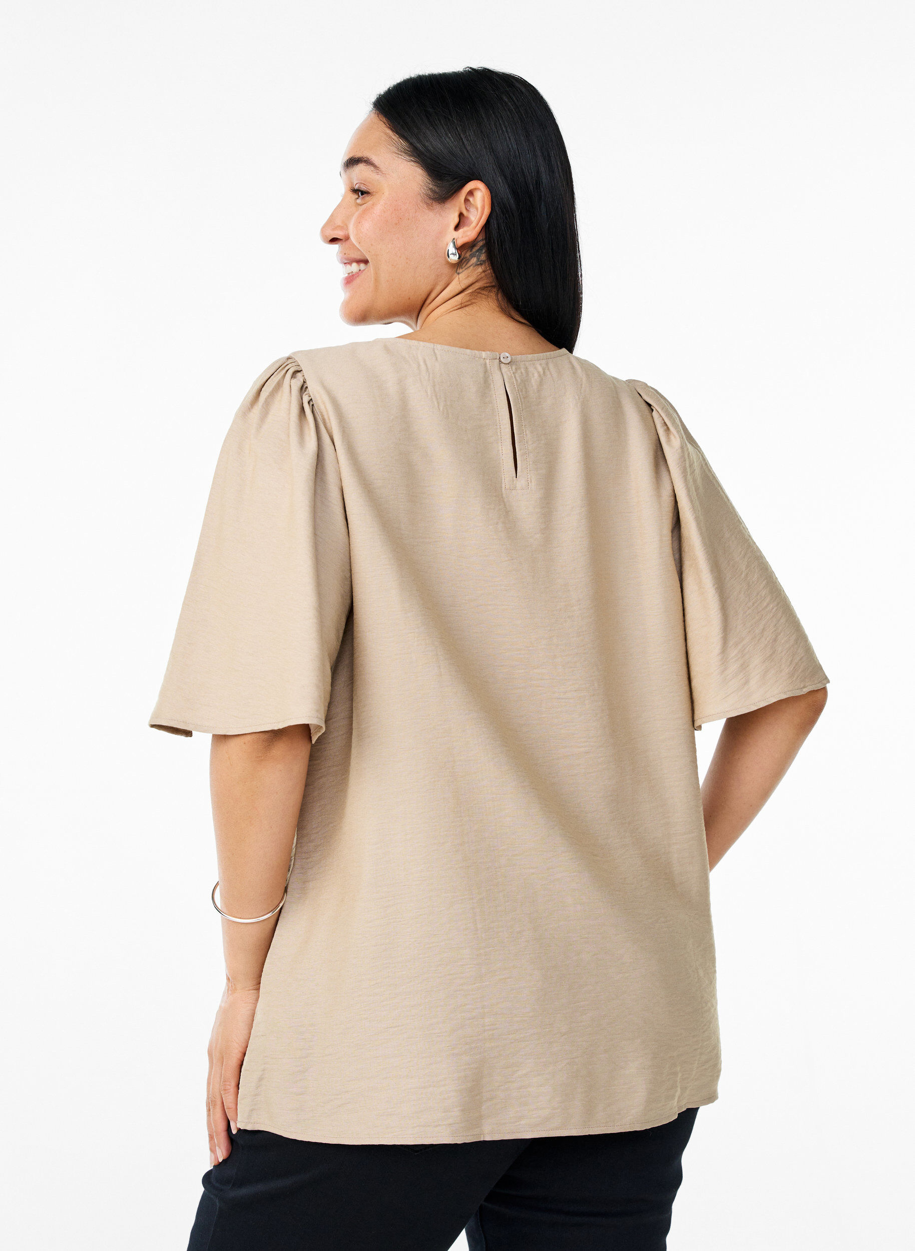 Zizzi Bluse med korte, vide &aelig;rmer, Beige, Model image number 2