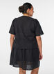 Bluse i broderie anglaise med knaplukning, Sort, Model image number 2