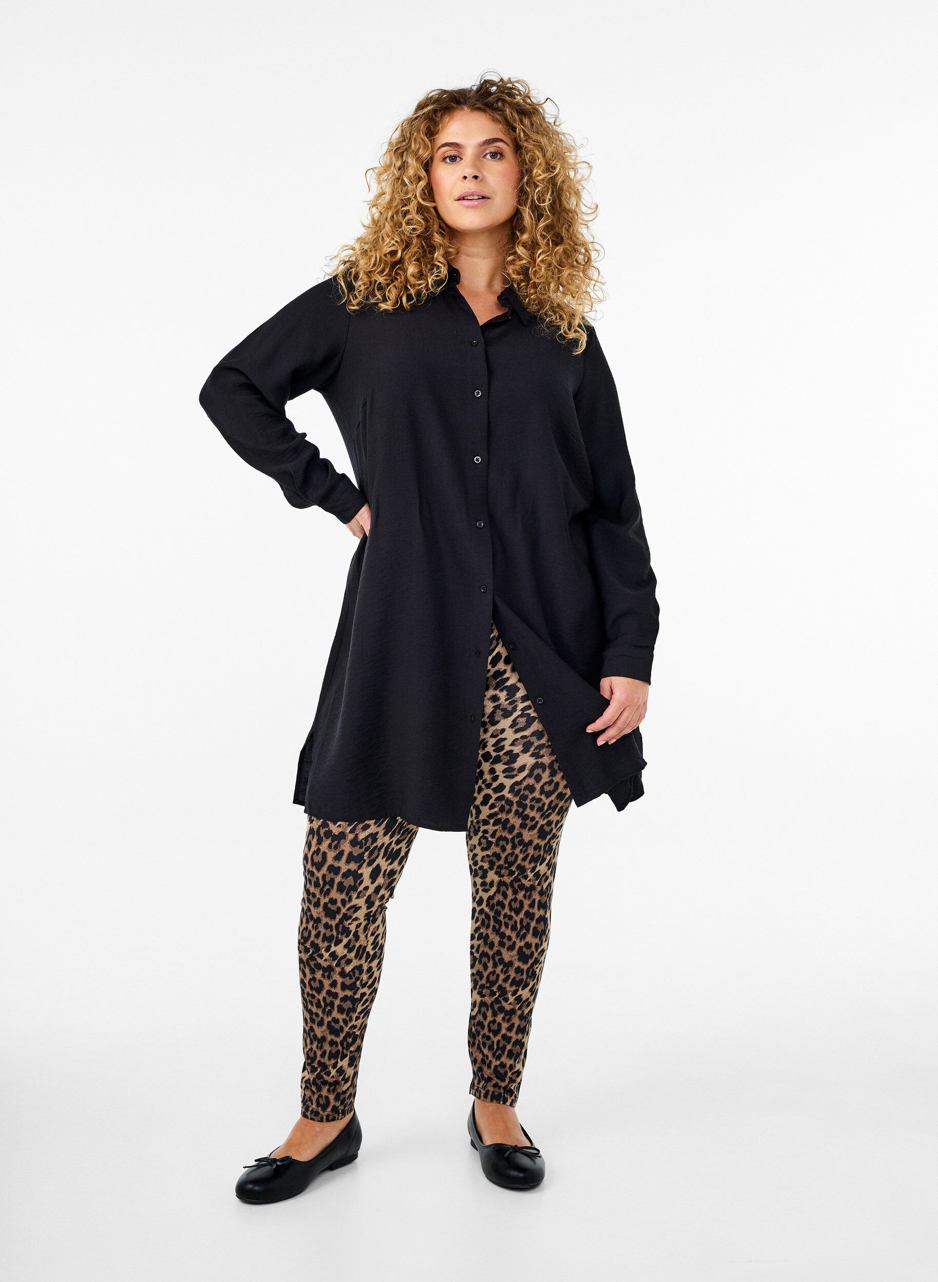 Zizzi Viskose leggings med leo print, Brun, Model image number 1