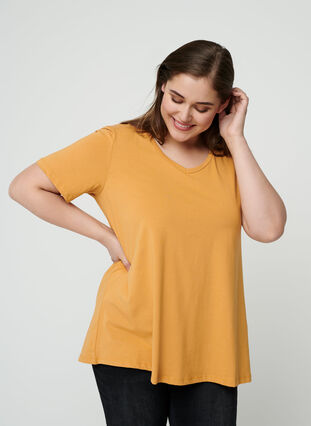 Basis t-shirt med v-hals, Spruce Yellow, Model image number 0