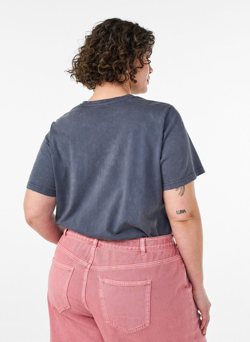 T-shirt i bomuld med frontprint og vasket look, Gr&aring;, Model image number 2