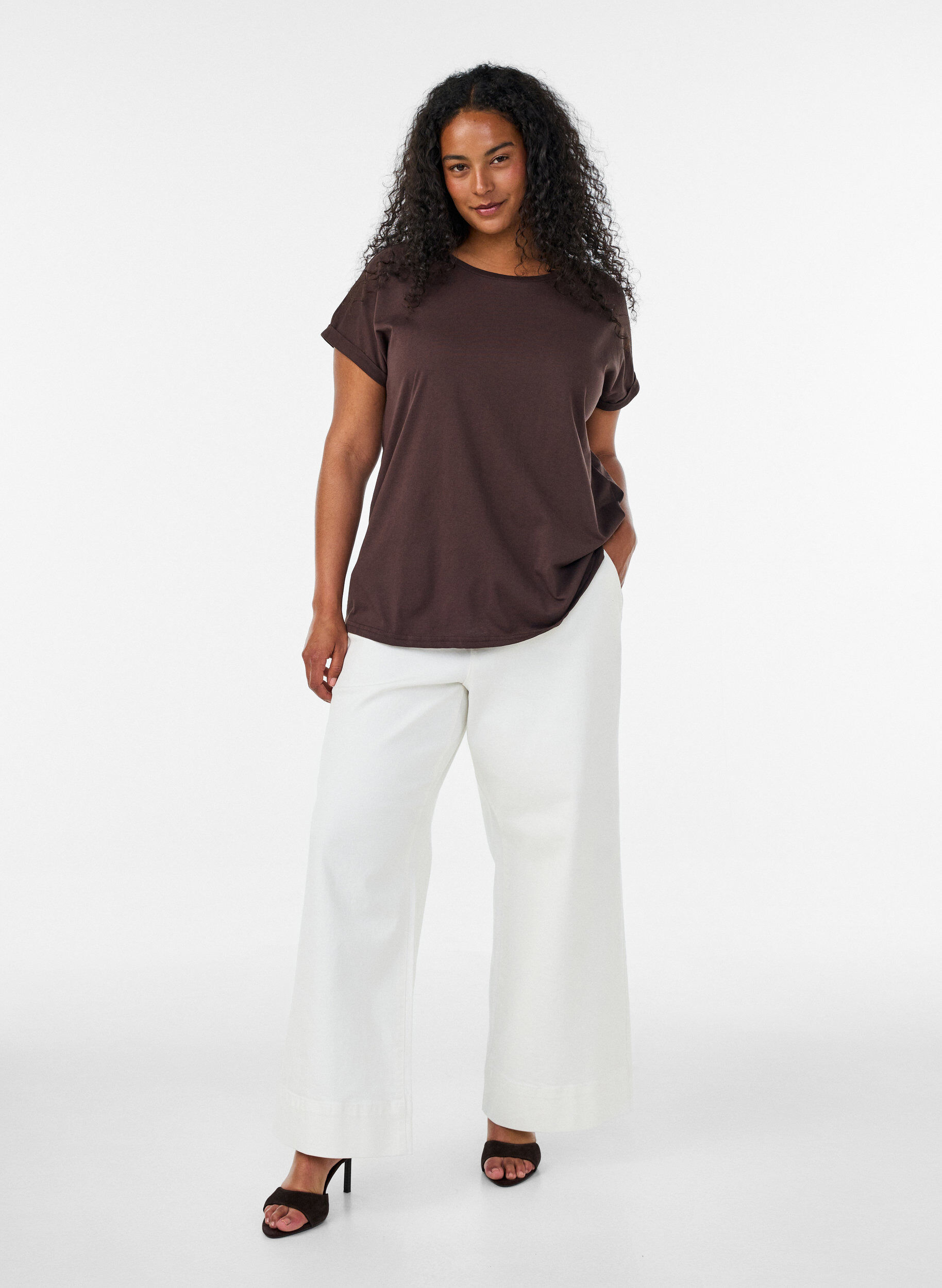 ZizziKort&aelig;rmet t-shirt i bomuldsblanding, Brun, Model image number 1
