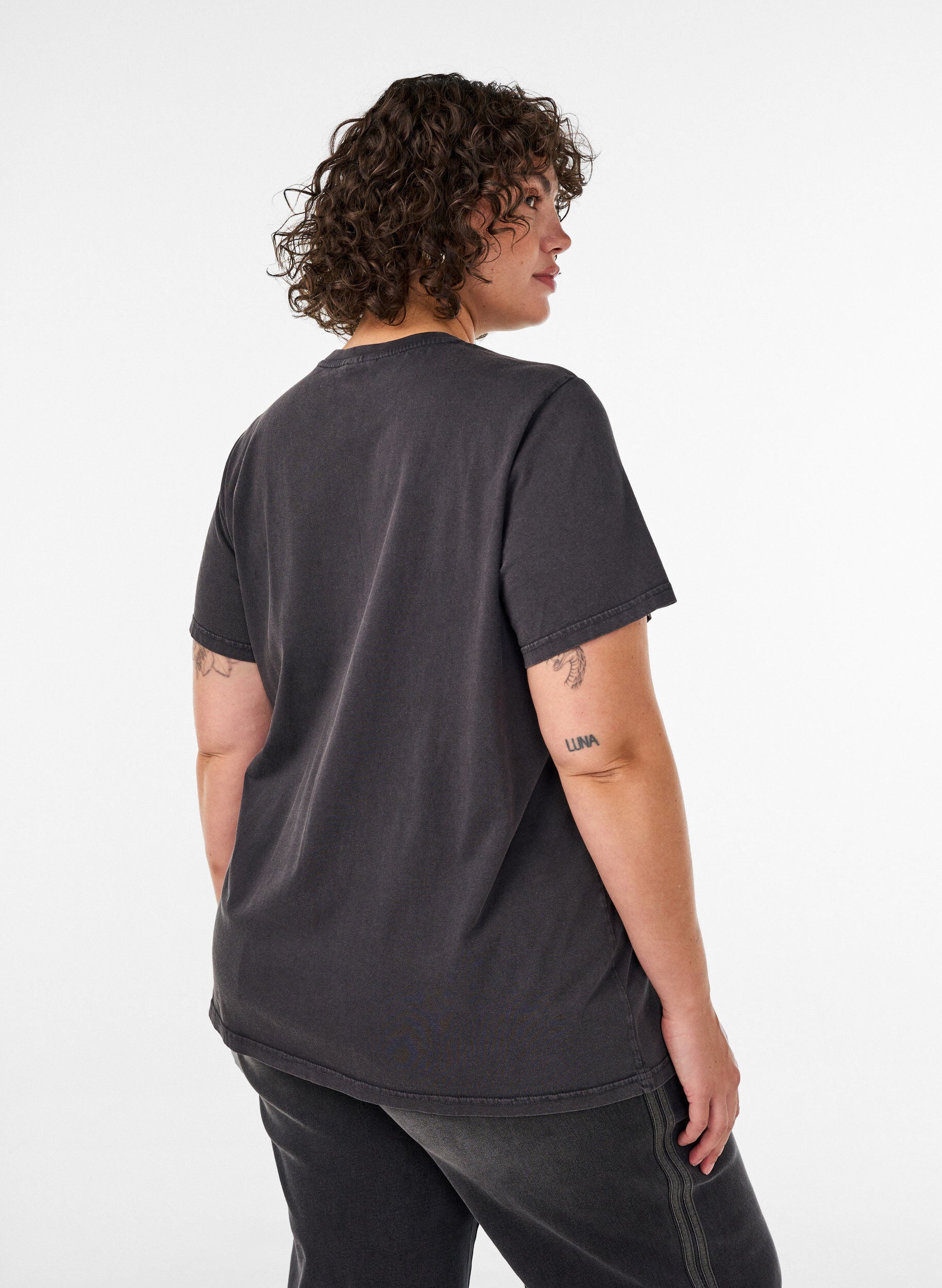 ZizziT-shirt i &oslash;kologisk bomuld med grafisk udtryk, Beige, Model image number 2