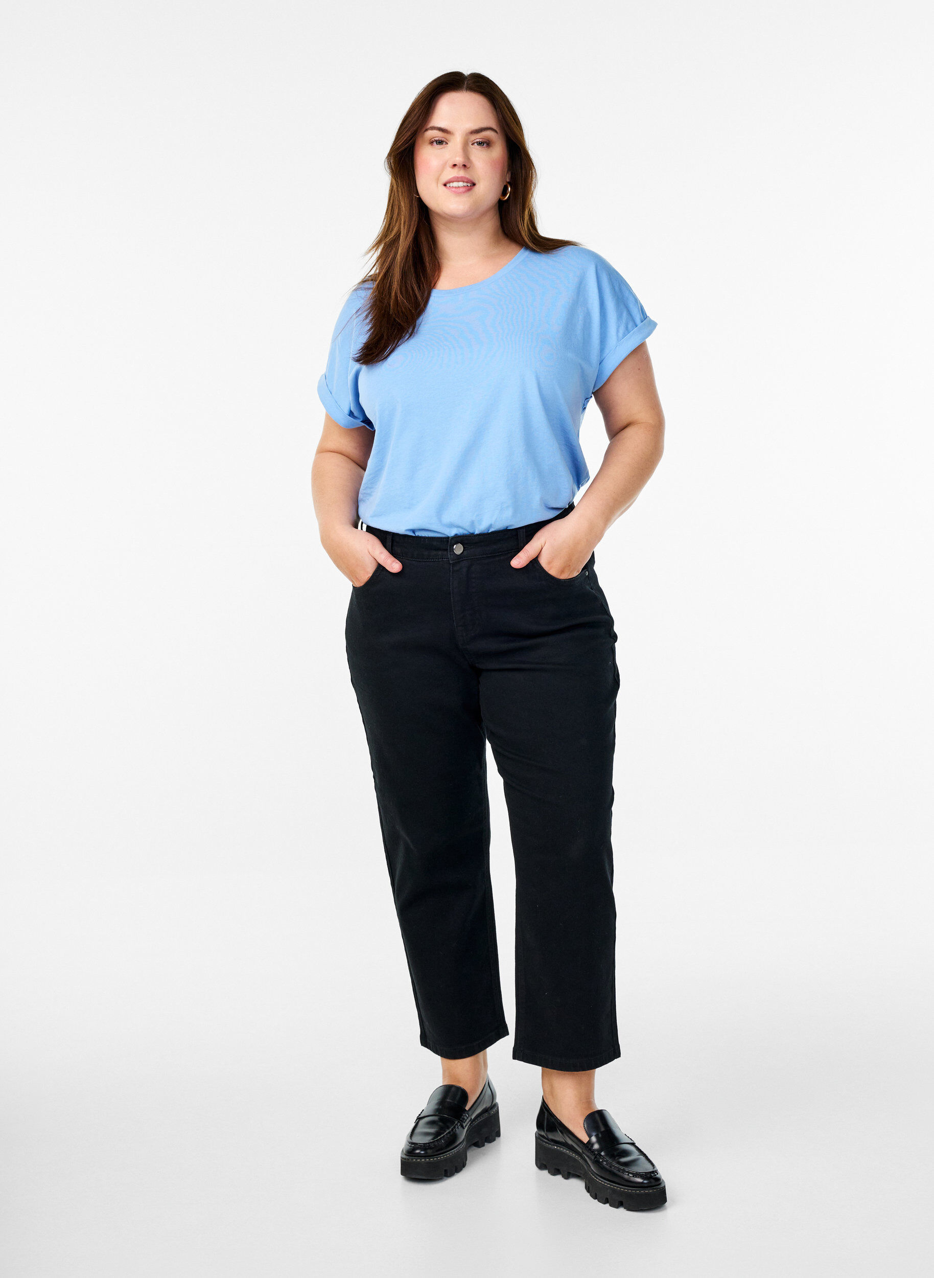 Cropped Vera jeans med straight fit, Sort, Model