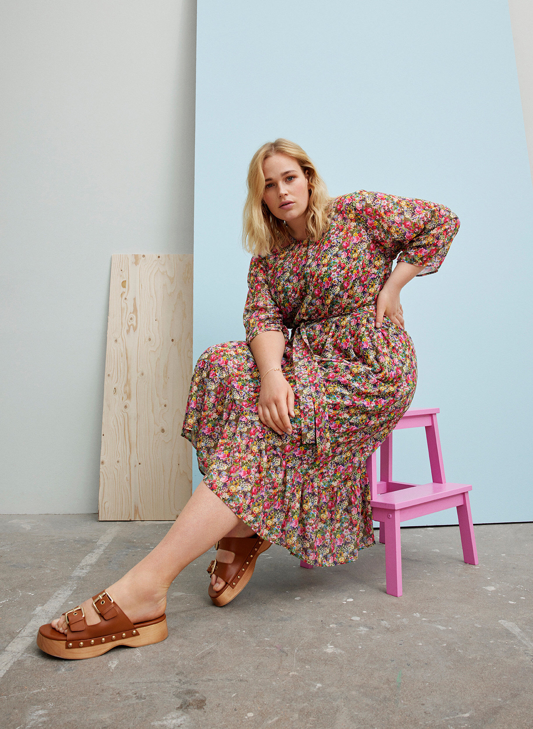 Zizzi Blomstret midikjole med bindeb&aring;nd i taljen, Pink Flower AOP, Image image number 0