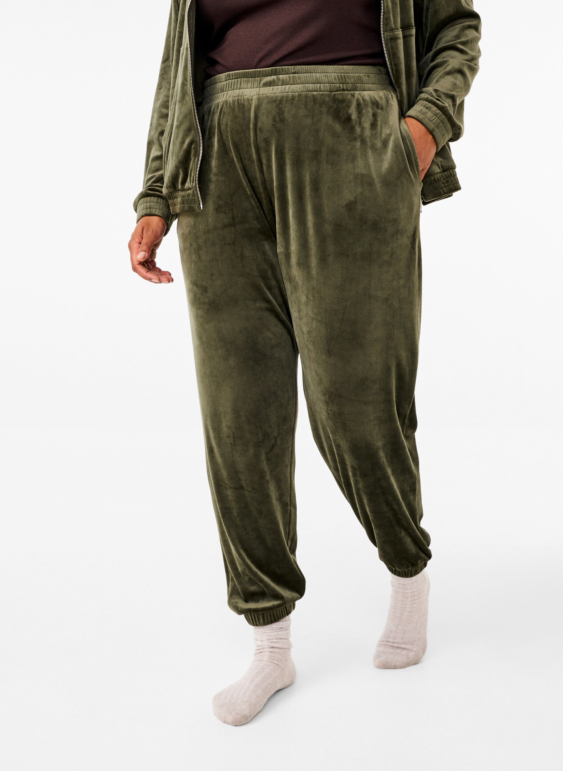 ZizziL&oslash;se bukser i velour, Gr&oslash;n, Model image number 2