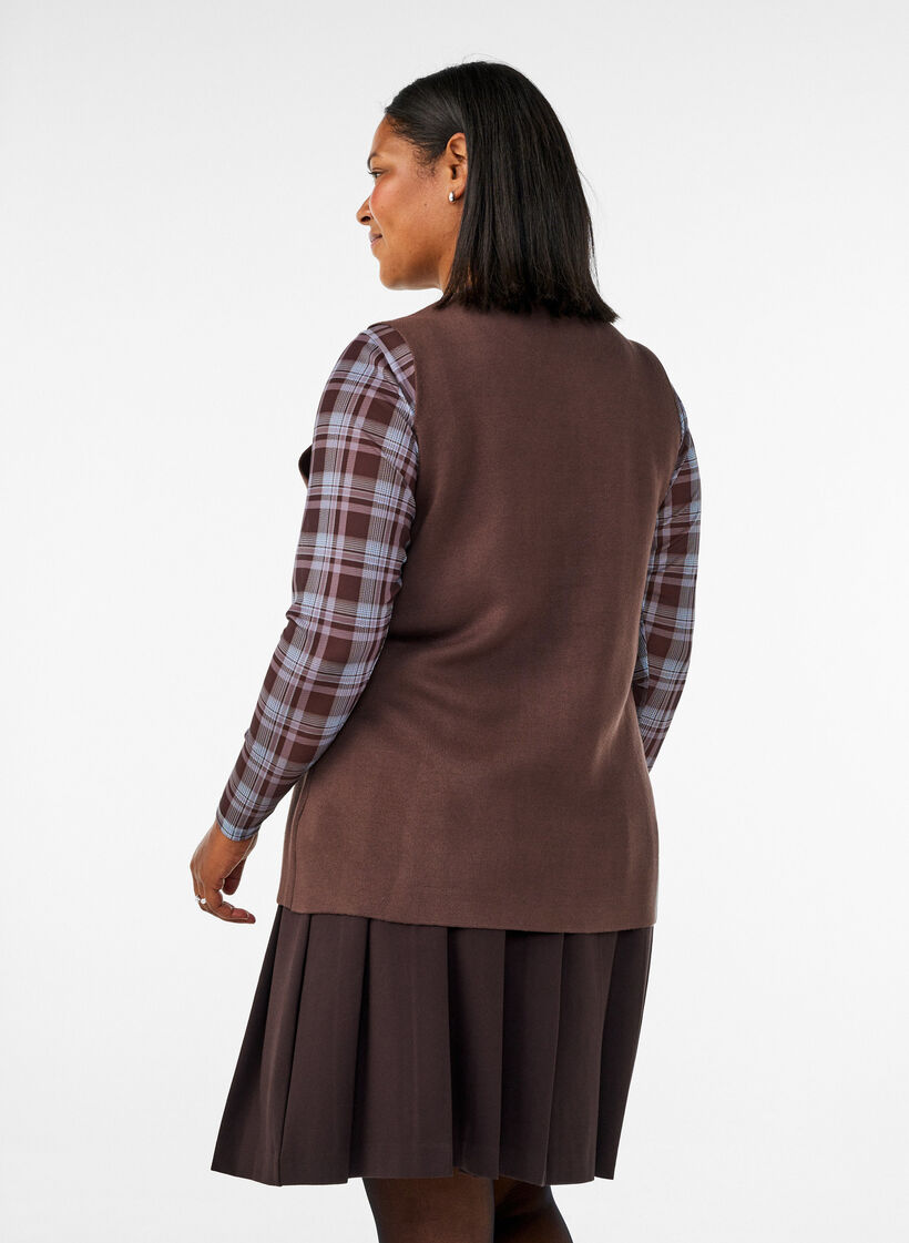 &AElig;rmel&oslash;s strikvest med dekorative knapper, Brun, Model
