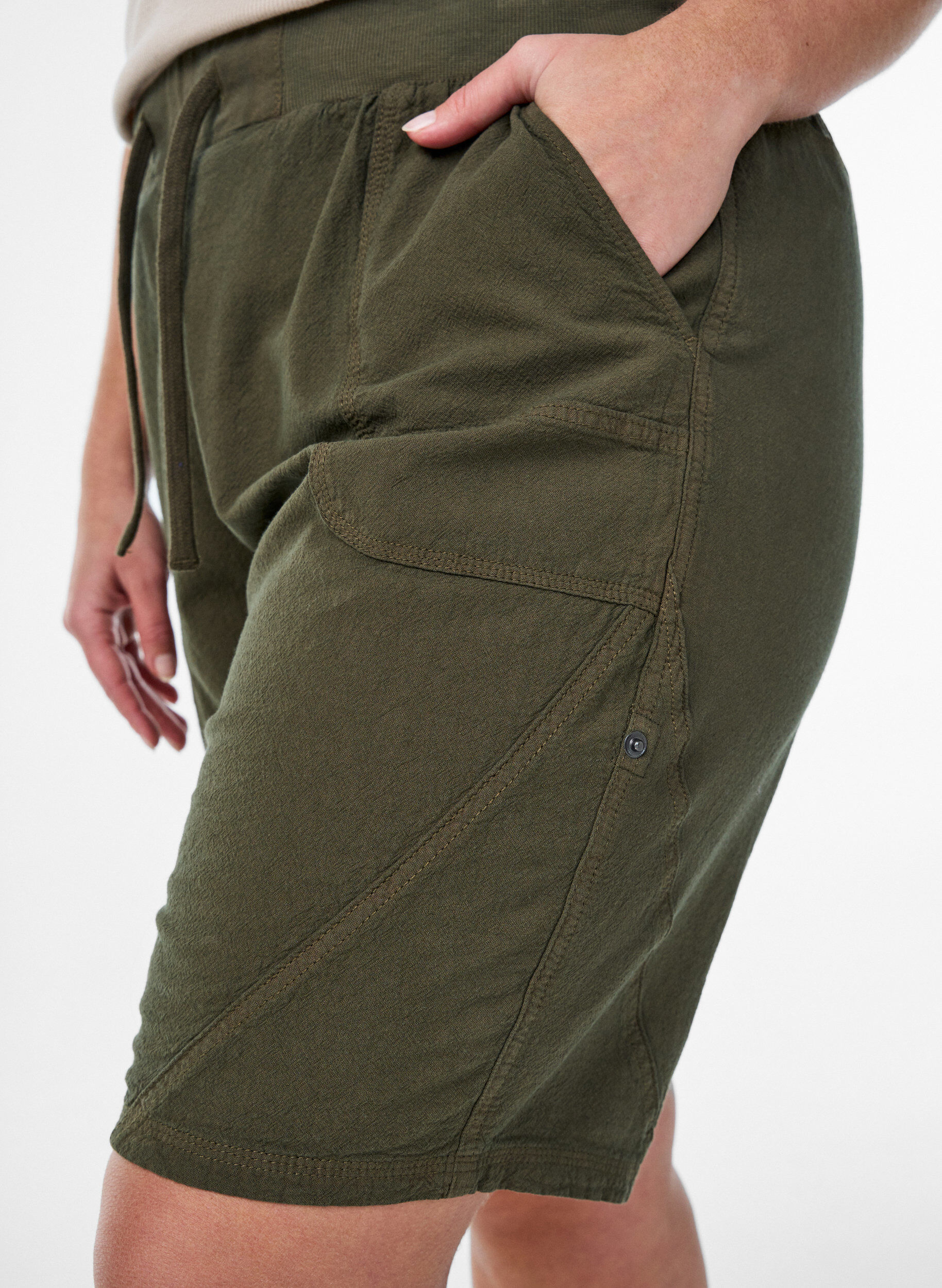 ZizziL&oslash;se shorts i bomuld med lommer, Gr&oslash;n, Model image number 3