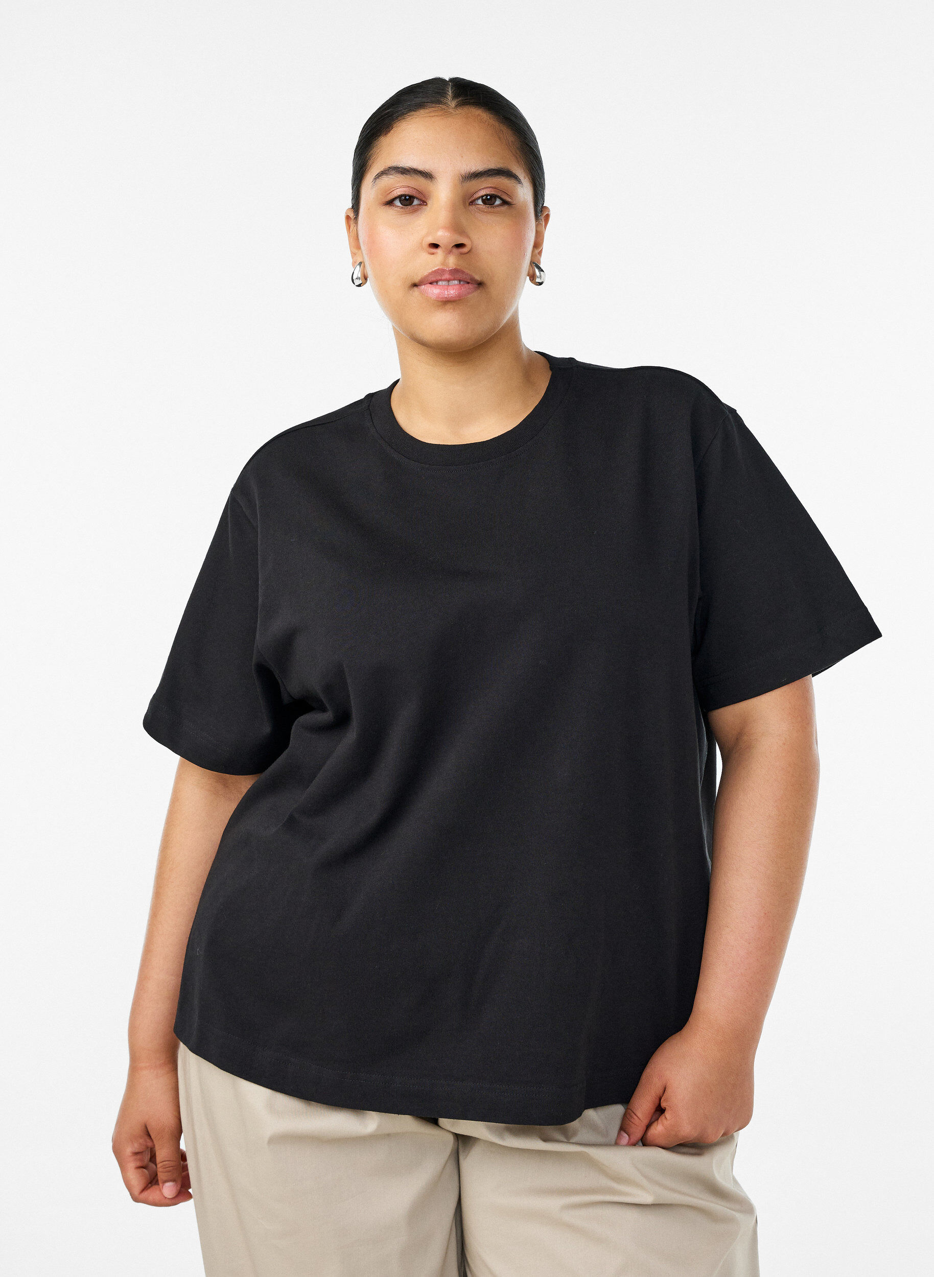 Boxy T-shirt i bomuld, Sort, Model