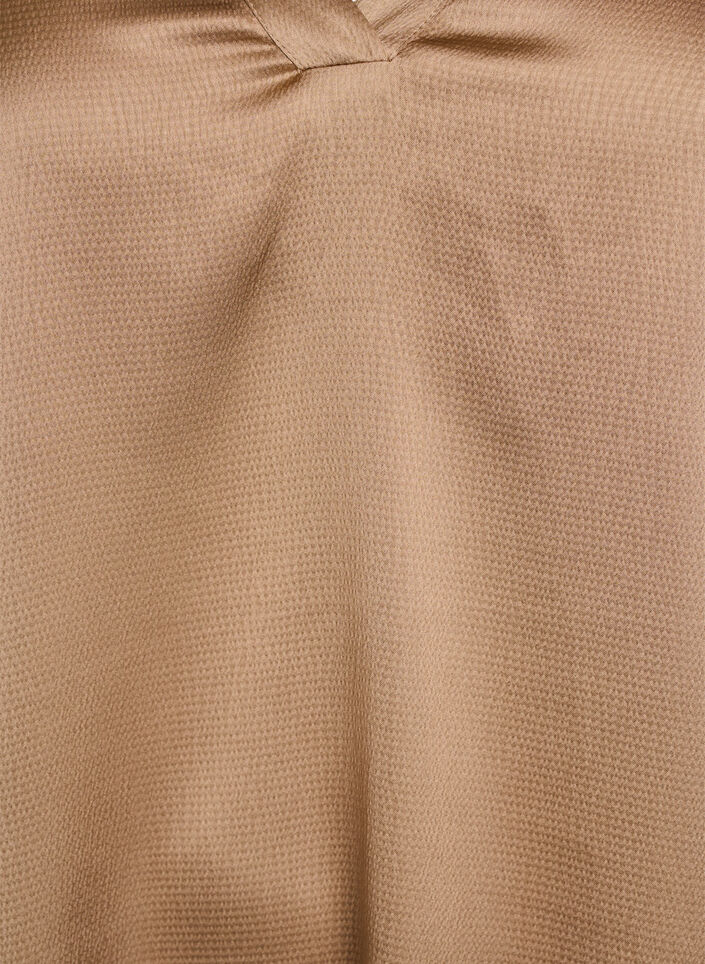 Bluse i satin-look med 1/2 &aelig;rmer og fl&aelig;sekrave, Brun, Packshot image number 2