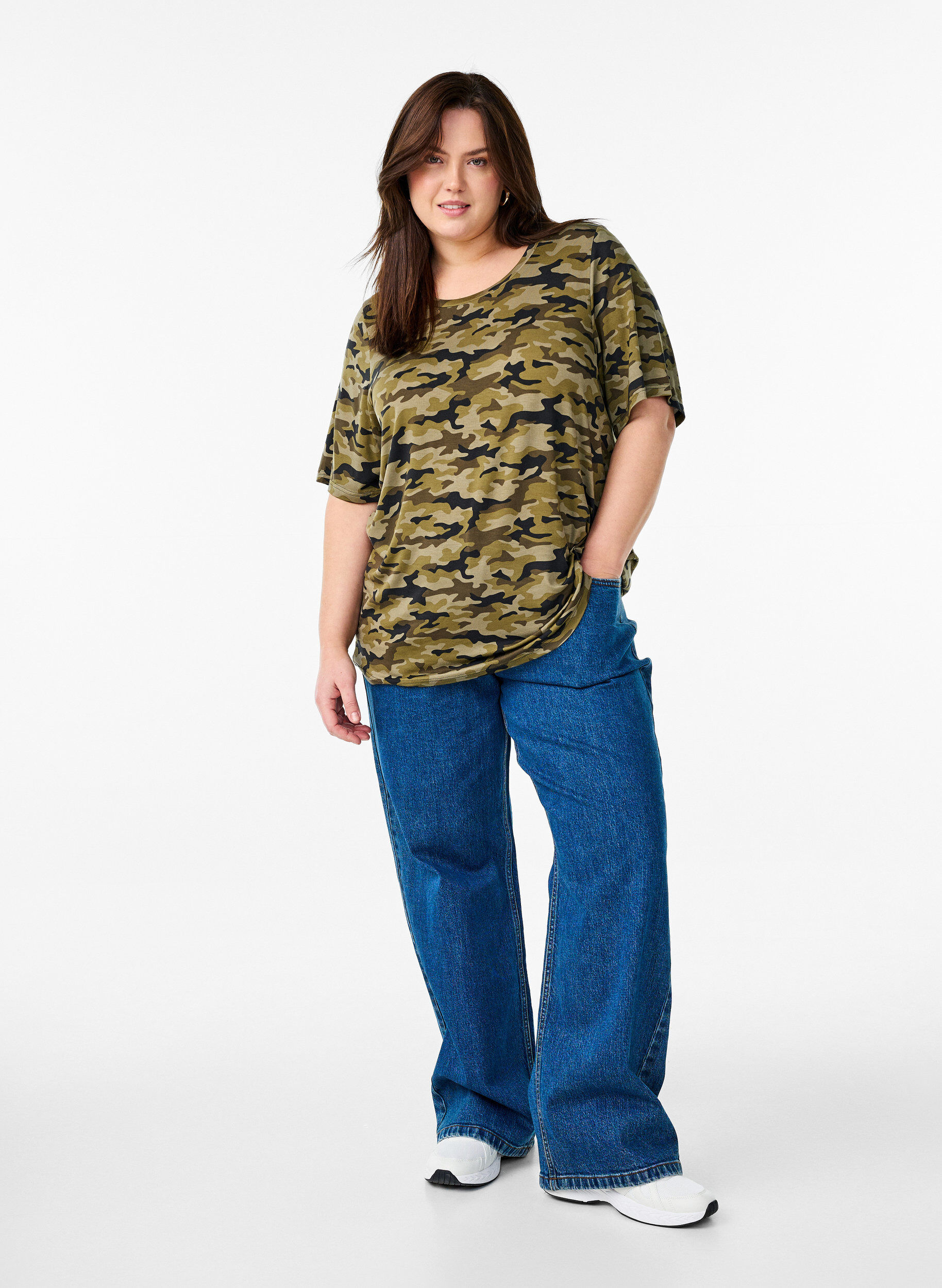 Zizzi T-shirt med TENCEL&trade; Lyocell og striber, Gr&oslash;n, Model image number 1