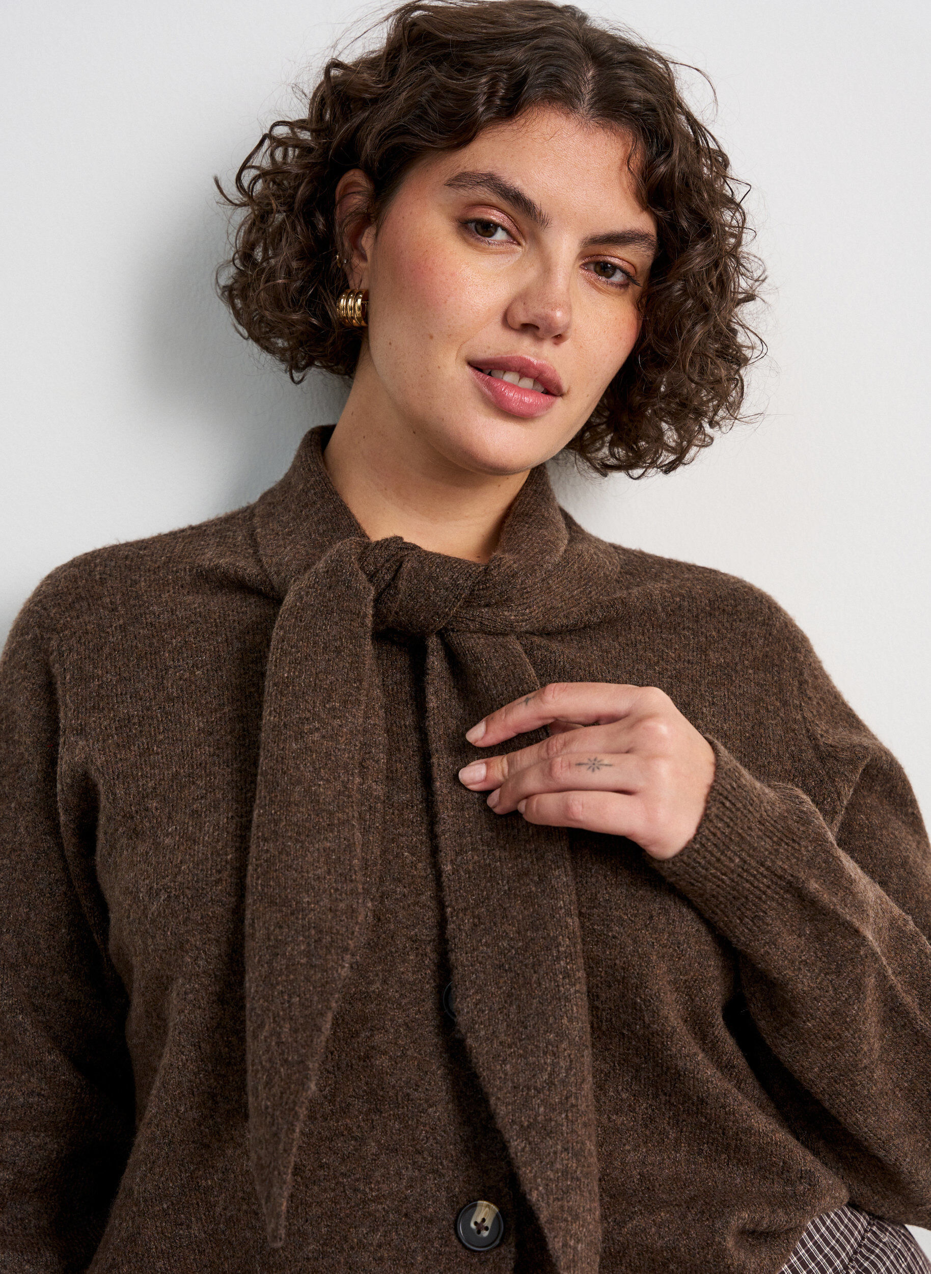 ZizziCardigan med sl&oslash;jfeb&aring;nd og knapper, Brun, Model image number 3